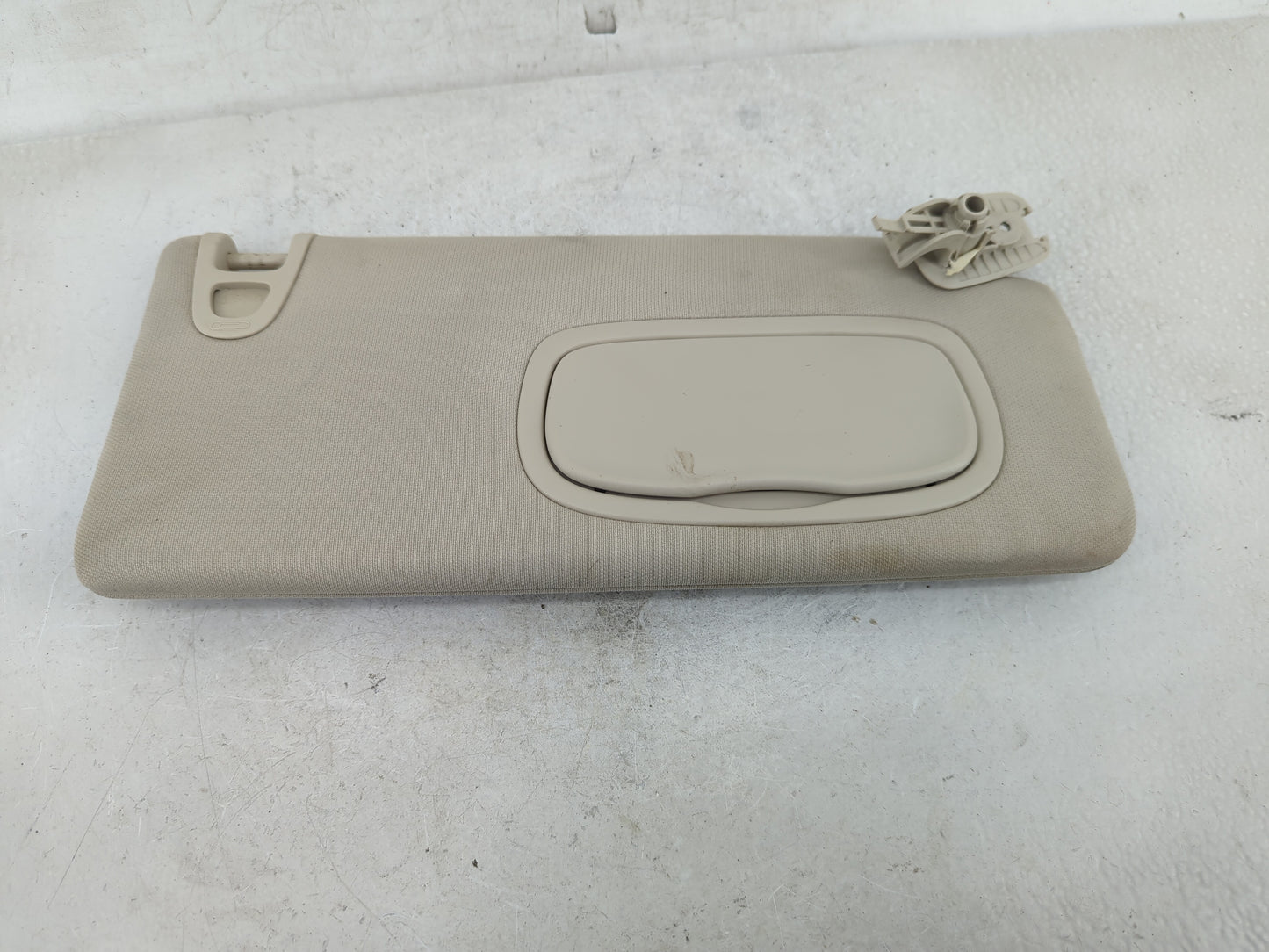 2016-2017 Chrysler 200 Sun Visor Shade Replacement Passenger Right Mirror Fits Fits 2016 2017 OEM Used Auto Parts - Oemuseda