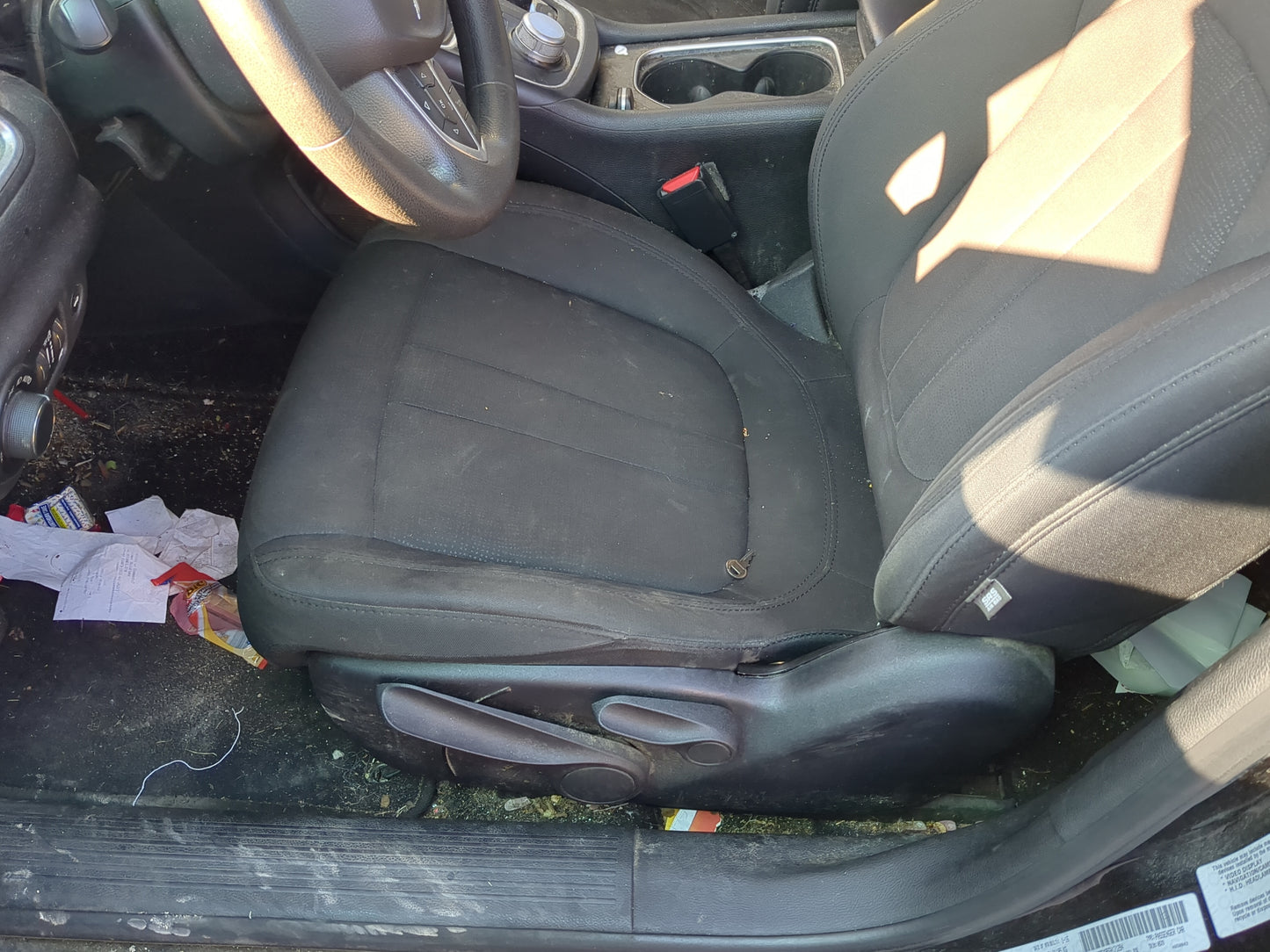 2015-2017 Chrysler 200 Driver Front Seat Oem 1229954 - Oemusedautoparts1.com