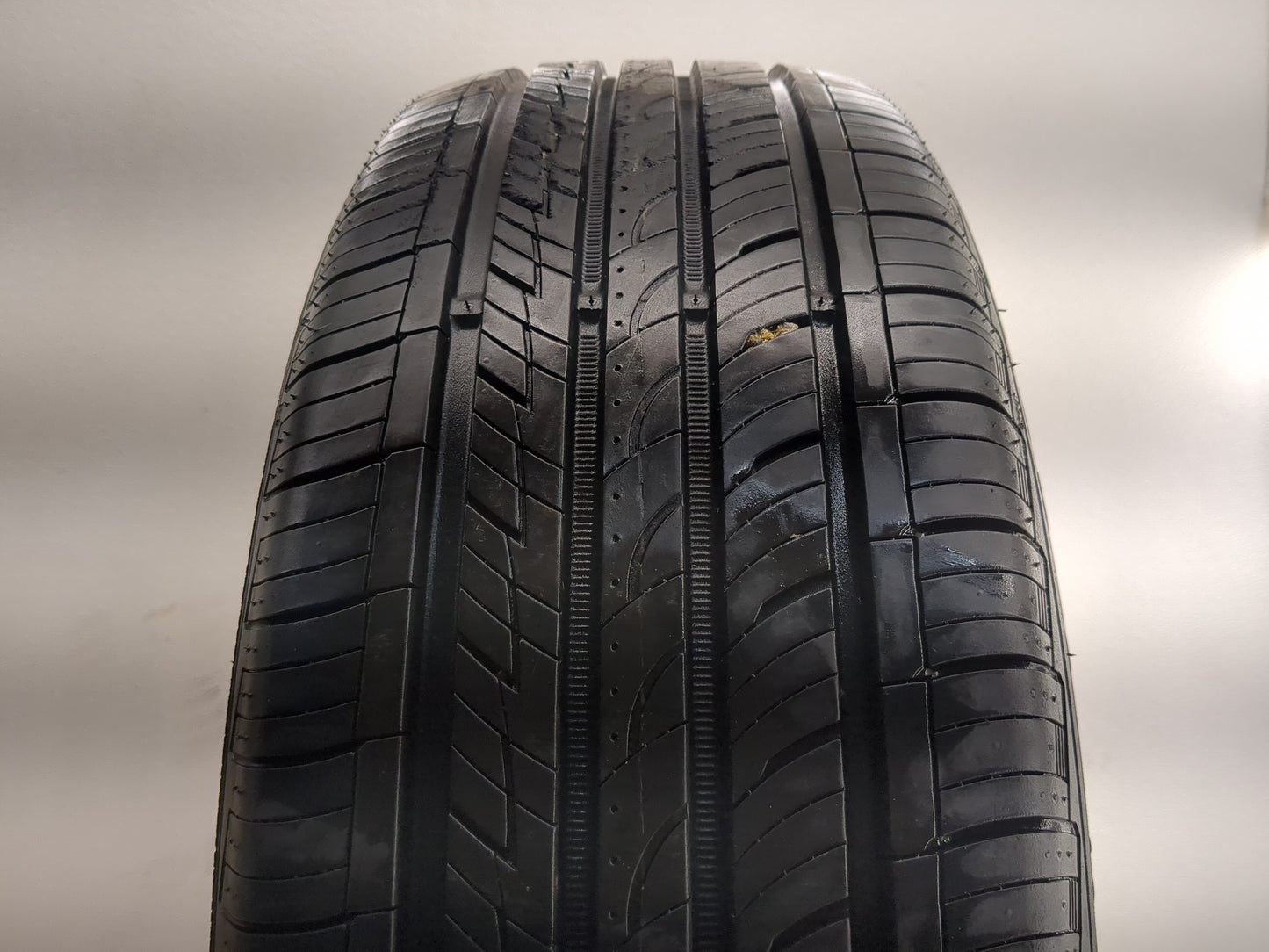 Used Tire 225/60R17 NEXEN N5000 PLUS 99H - Tread Depth 10/32 - Oemusedautoparts1.com