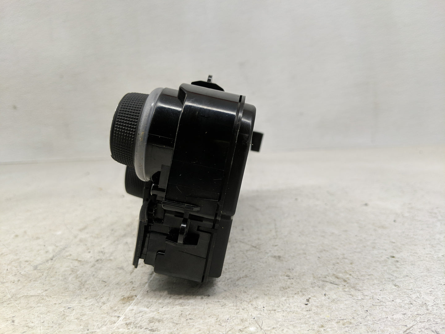 2016-2017 Chrysler 200 Climate Control Module Temperature AC/Heater Replacement P/N:05091529AI Fits Fits 2016 2017 OEM Used 