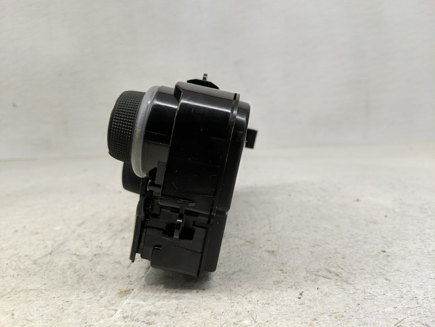 2016-2017 Chrysler 200 Climate Control Module Temperature AC/Heater Replacement P/N:05091529AI Fits Fits 2016 2017 OEM Used 