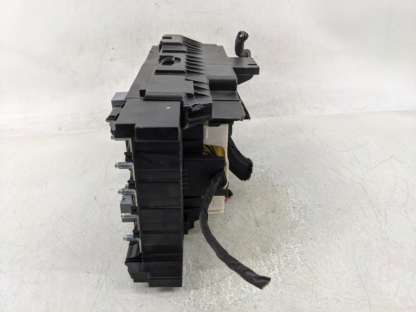2016-2017 Chrysler 200 Fusebox Fuse Box Panel Relay Module P/N:6356-5387 Fits Fits 2016 2017 OEM Used Auto Parts - Oemusedau