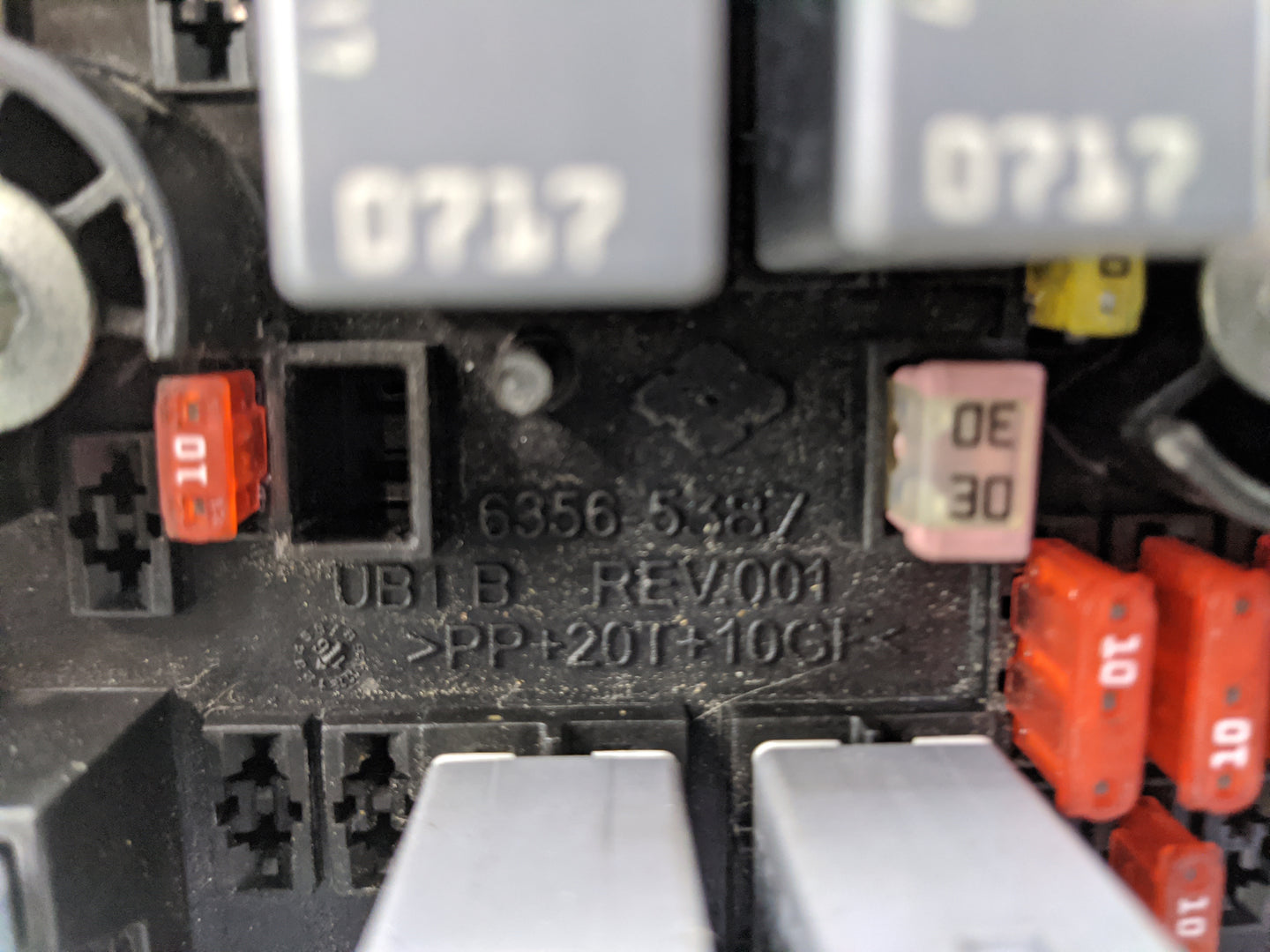 2016-2017 Chrysler 200 Fusebox Fuse Box Panel Relay Module P/N:6356-5387 Fits Fits 2016 2017 OEM Used Auto Parts - Oemusedau