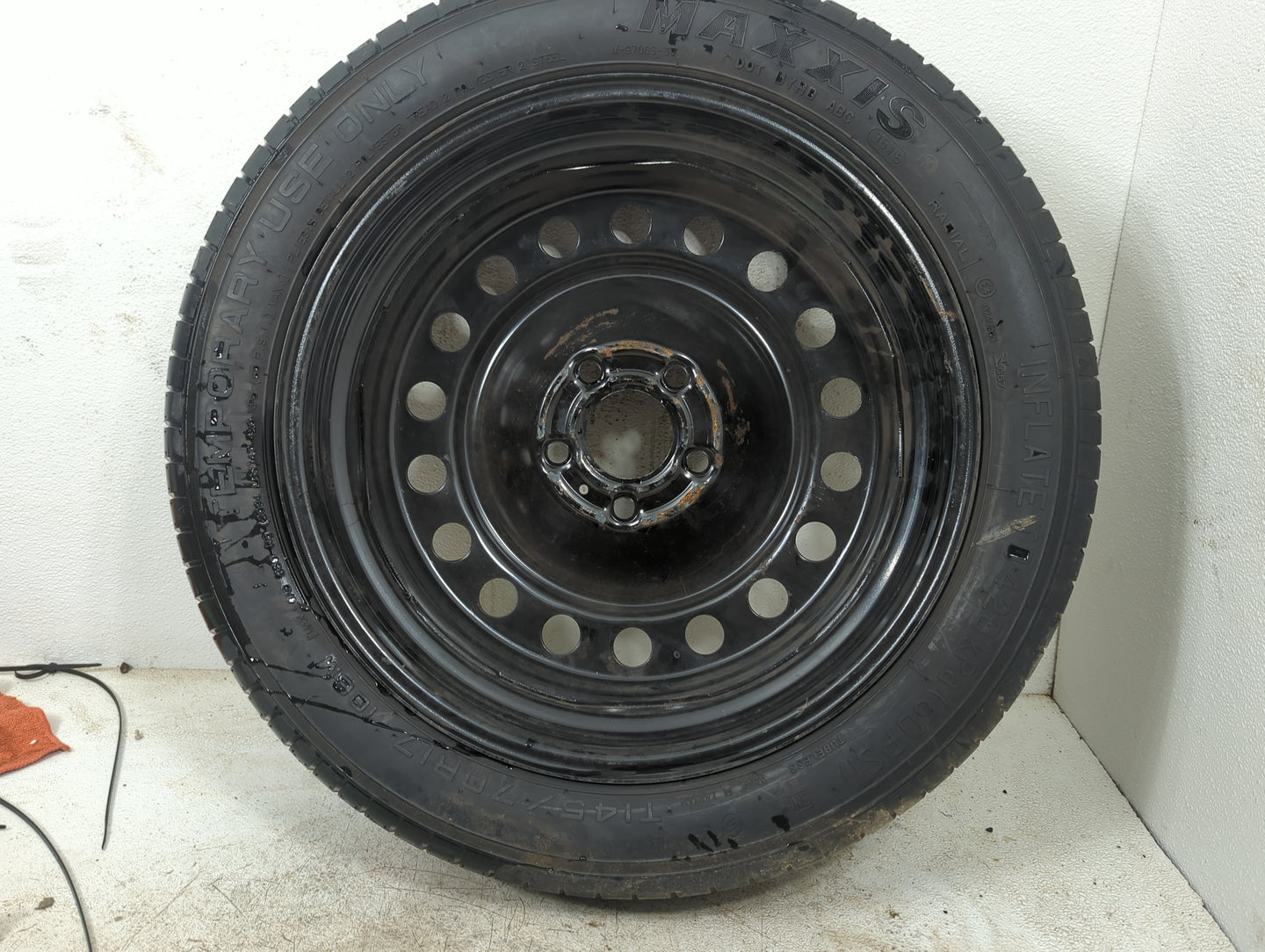 2015-2017 Chrysler 200 Spare Donut Tire Wheel Rim Oem 1401505 - Oemusedautoparts1.com