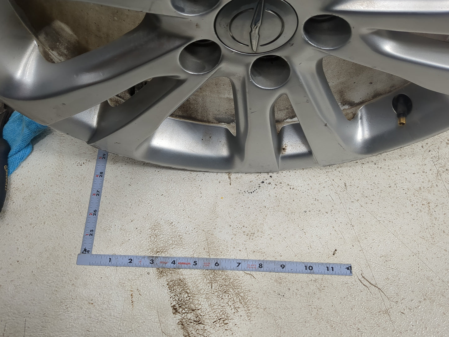2015-2017 Chrysler 200 Oem Wheel Rim 1401514 - Oemusedautoparts1.com