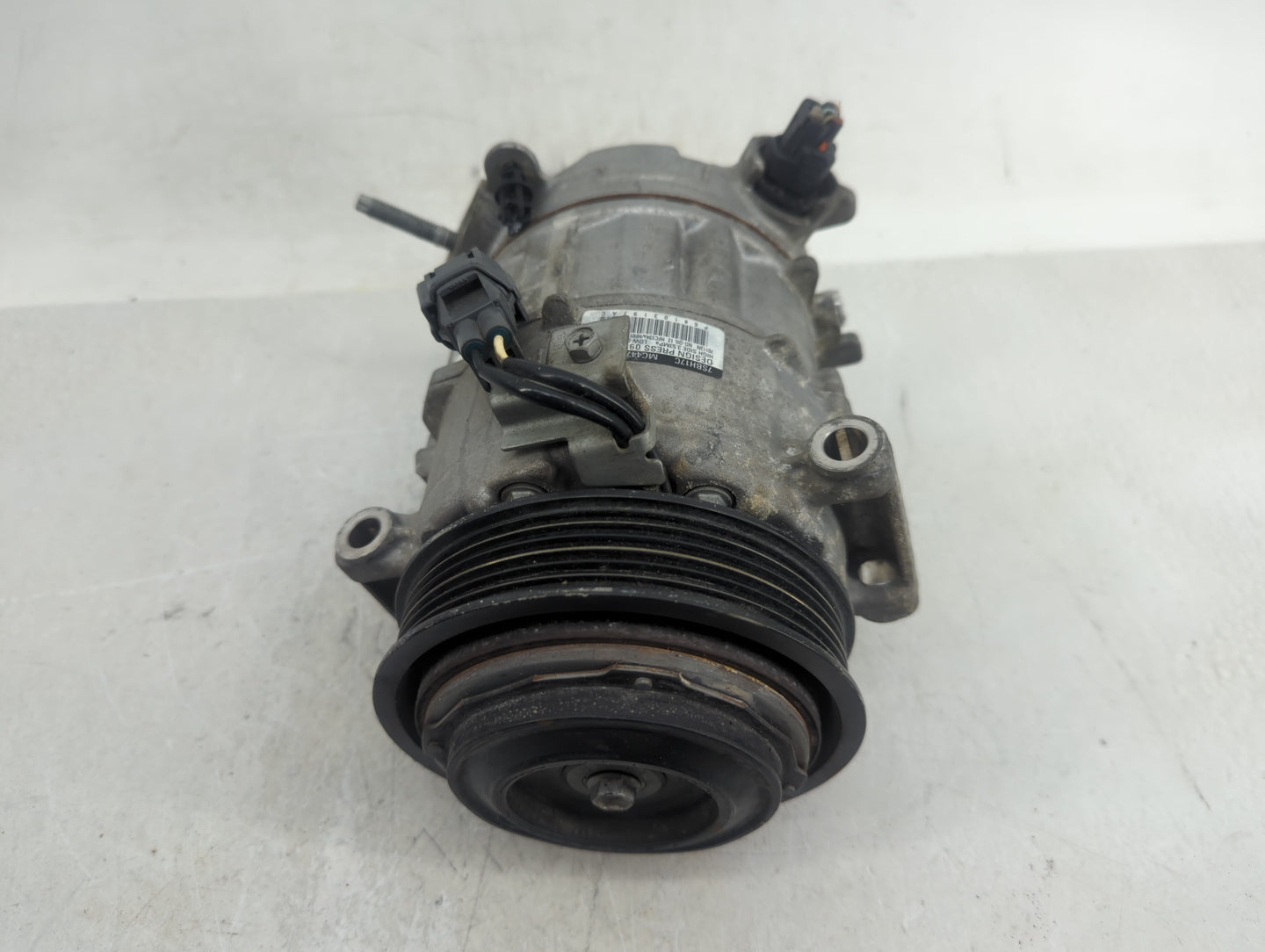 2015-2017 Chrysler 200 Air Conditioning A/c Ac Compressor Oem - Oemusedautoparts1.com