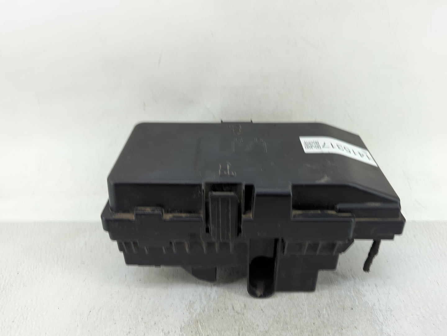 2016-2017 Chrysler 200 Fusebox Fuse Box Panel Relay Module Fits Fits 2016 2017 OEM Used Auto Parts - Oemusedautoparts1.com