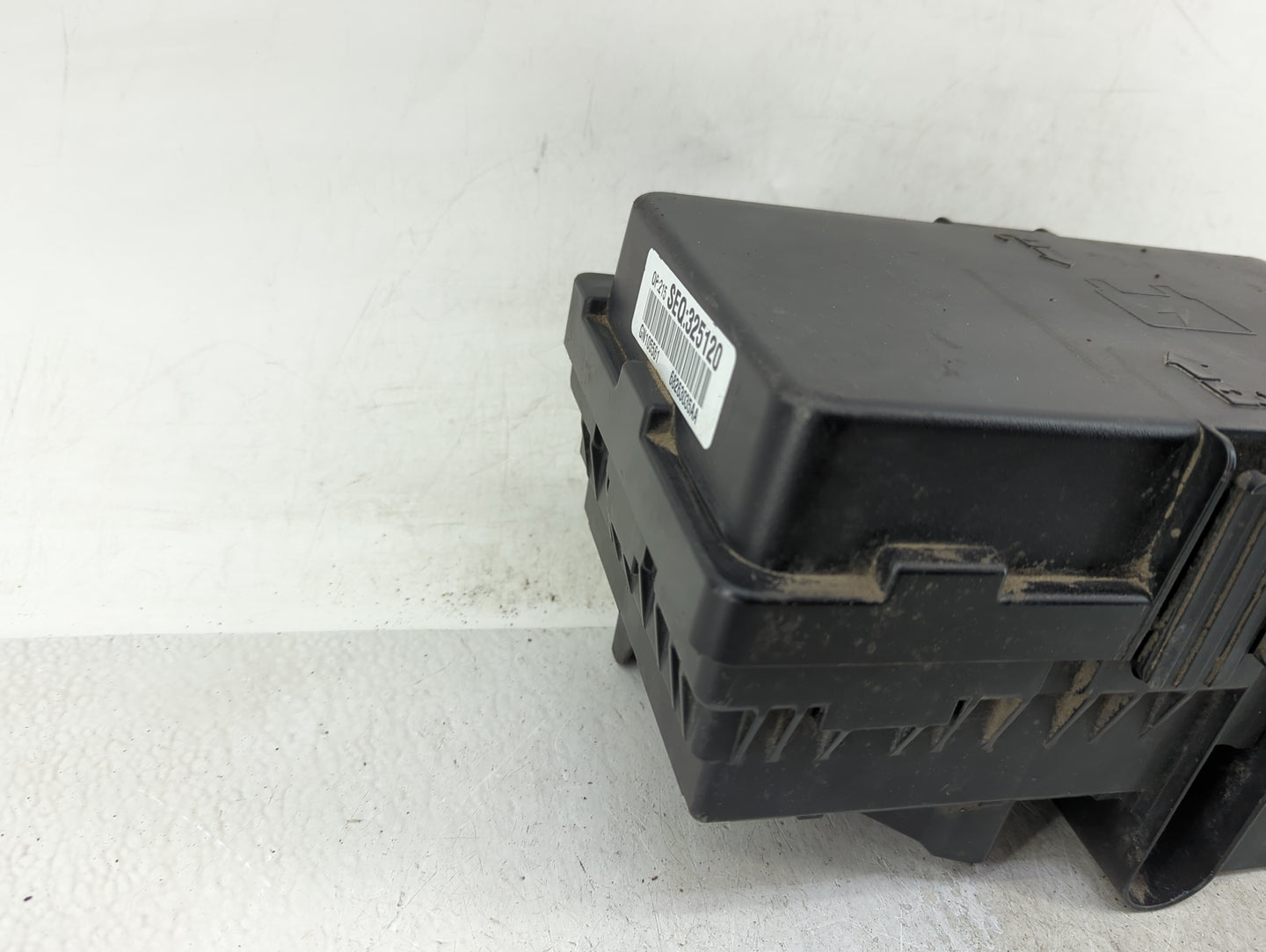 2016-2017 Chrysler 200 Fusebox Fuse Box Panel Relay Module Fits Fits 2016 2017 OEM Used Auto Parts - Oemusedautoparts1.com