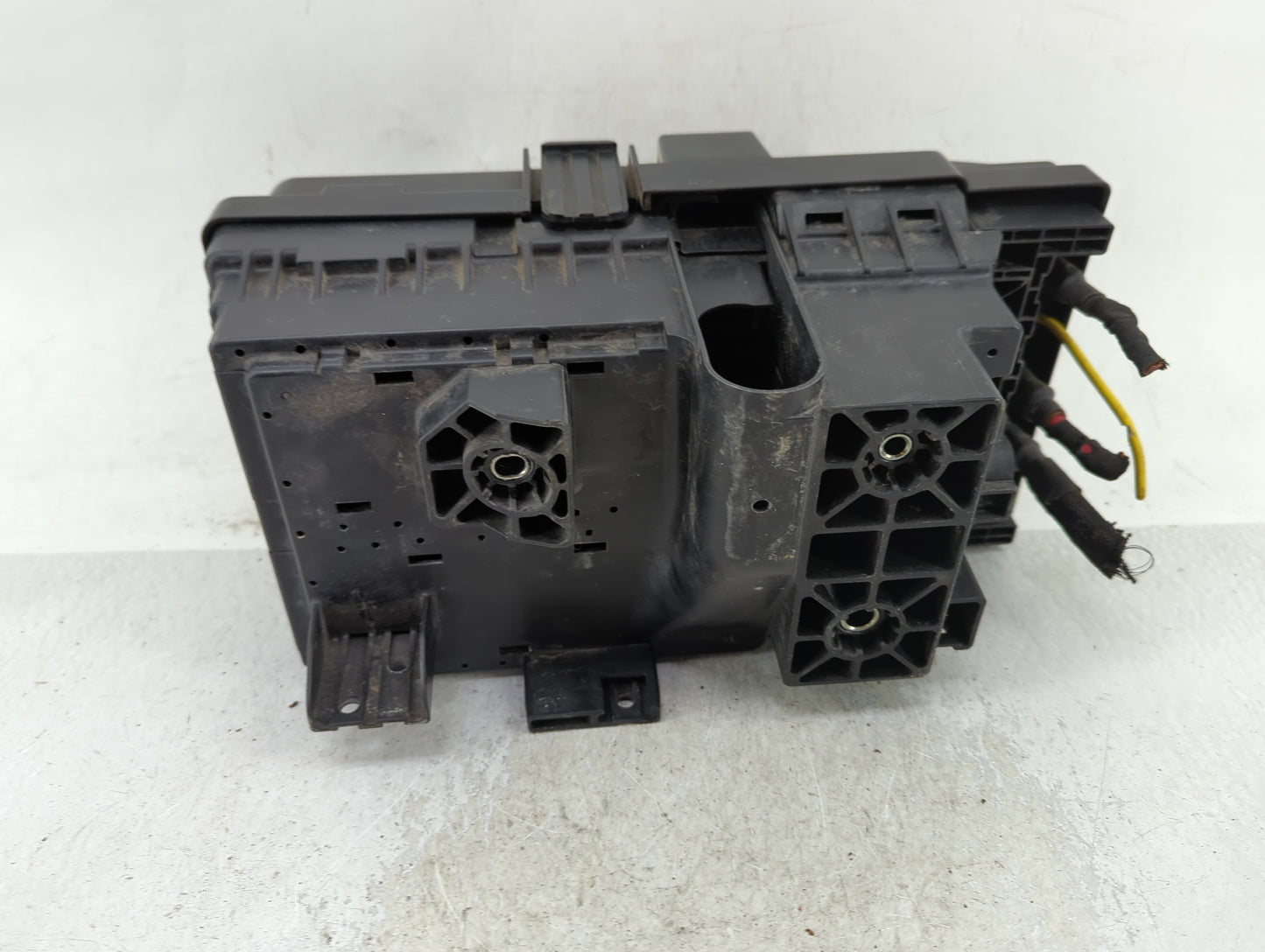2016-2017 Chrysler 200 Fusebox Fuse Box Panel Relay Module Fits Fits 2016 2017 OEM Used Auto Parts - Oemusedautoparts1.com