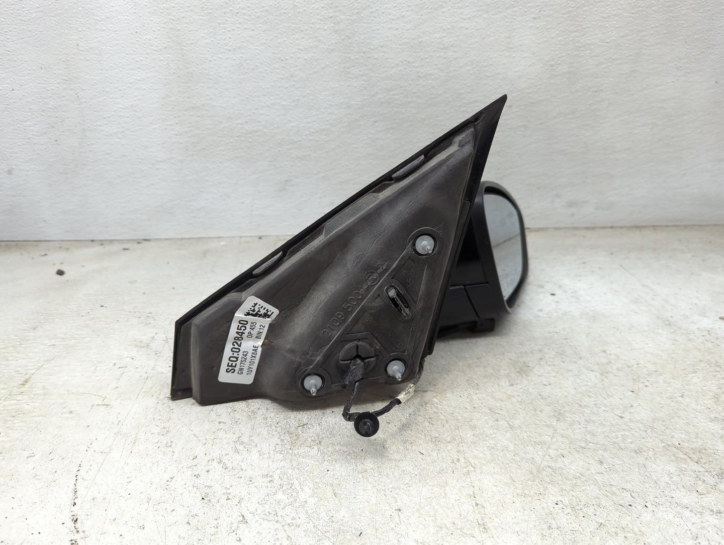 2015-2017 Chrysler 200 Passenger Side View Mirror - Right Door Mirror OEM Used - Oemusedautoparts1.com