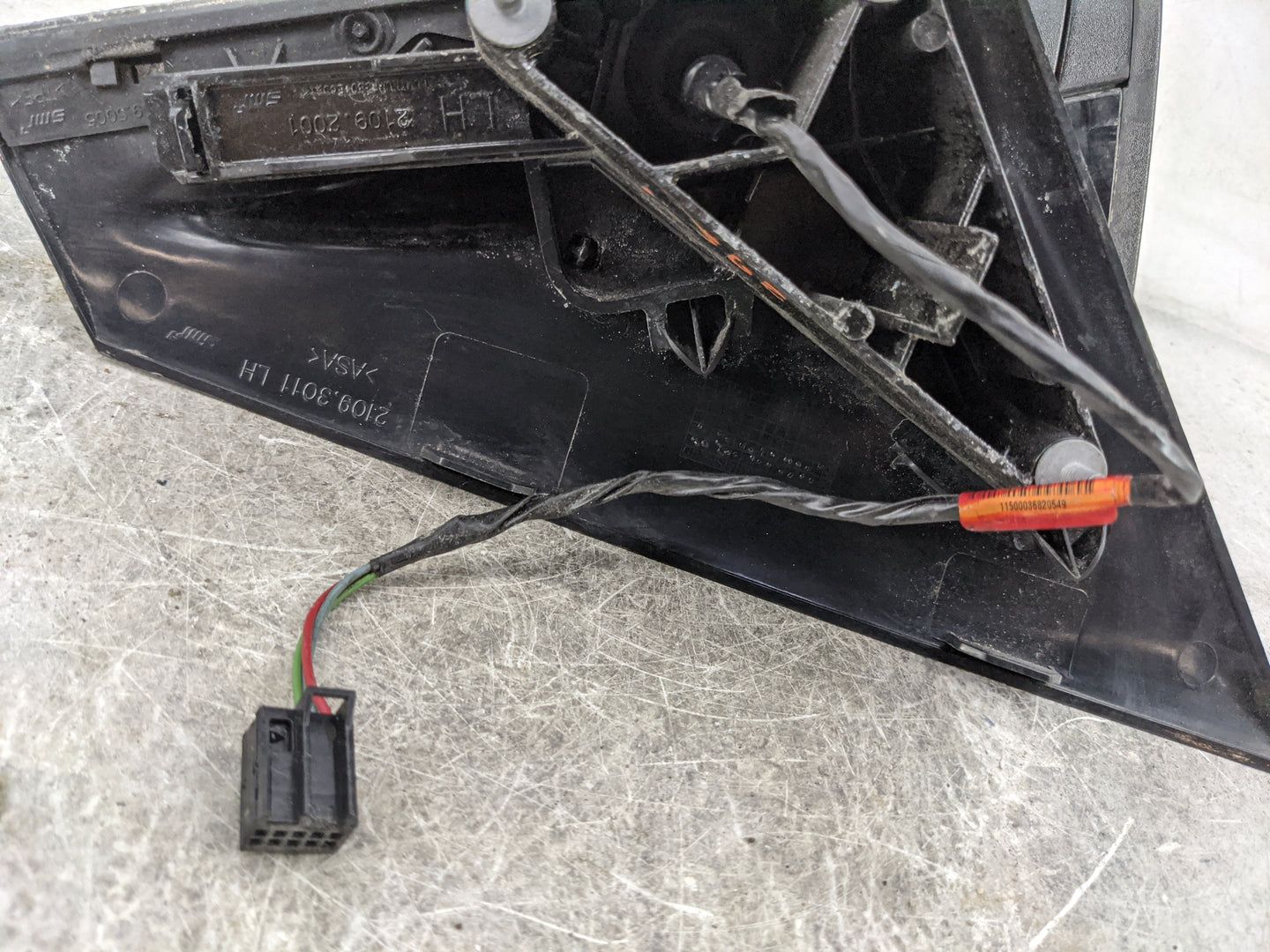 2015-2017 Chrysler 200 Driver Side View Mirror - Left Door Mirror OEM Used - Oemusedautoparts1.com
