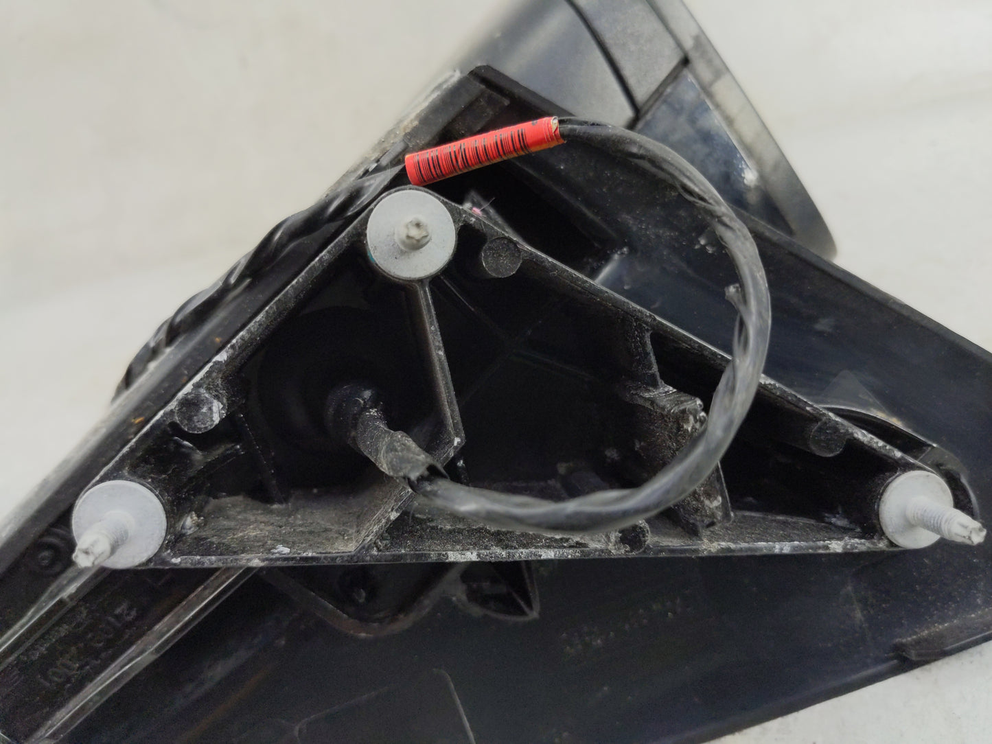 2015-2017 Chrysler 200 Driver Side View Mirror - Left Door Mirror OEM Used - Oemusedautoparts1.com