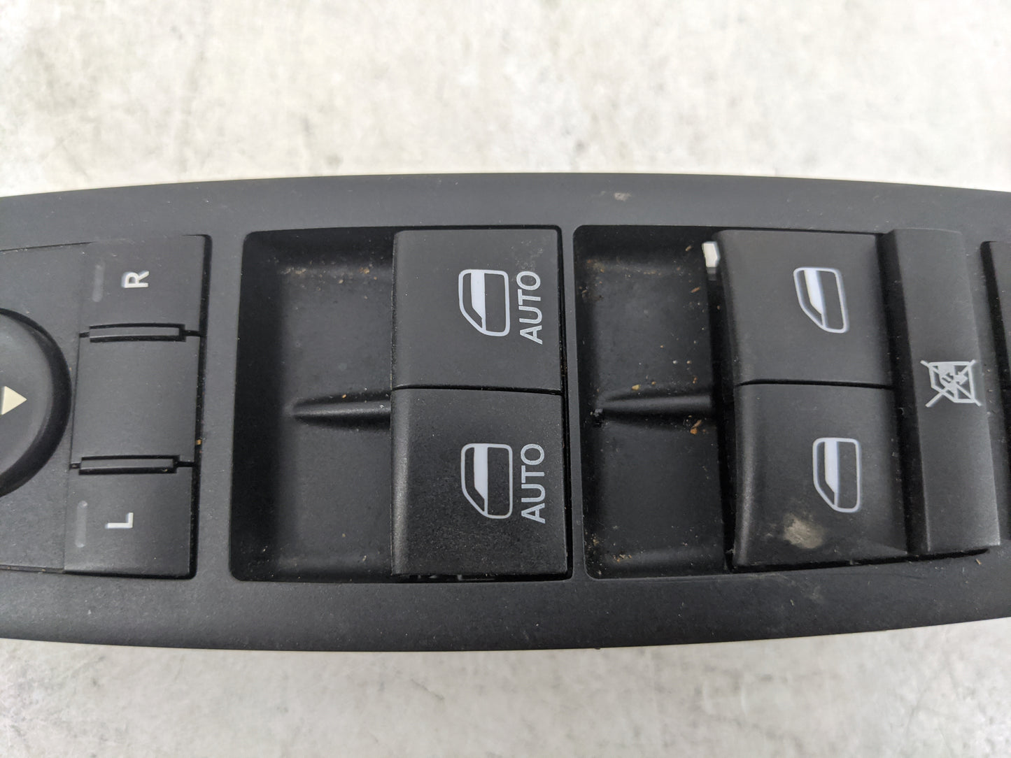 2015-2017 Chrysler 200 Master Power Window Switch Replacement Driver Side Left P/N:68271206AA Fits OEM Used Auto Parts - Oem