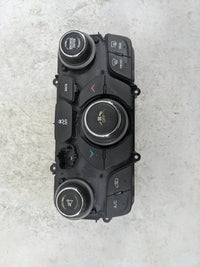 2016-2017 Chrysler 200 Climate Control Module Temperature AC/Heater Replacement P/N:68270693AA 68270693AB Fits Fits 2016 201