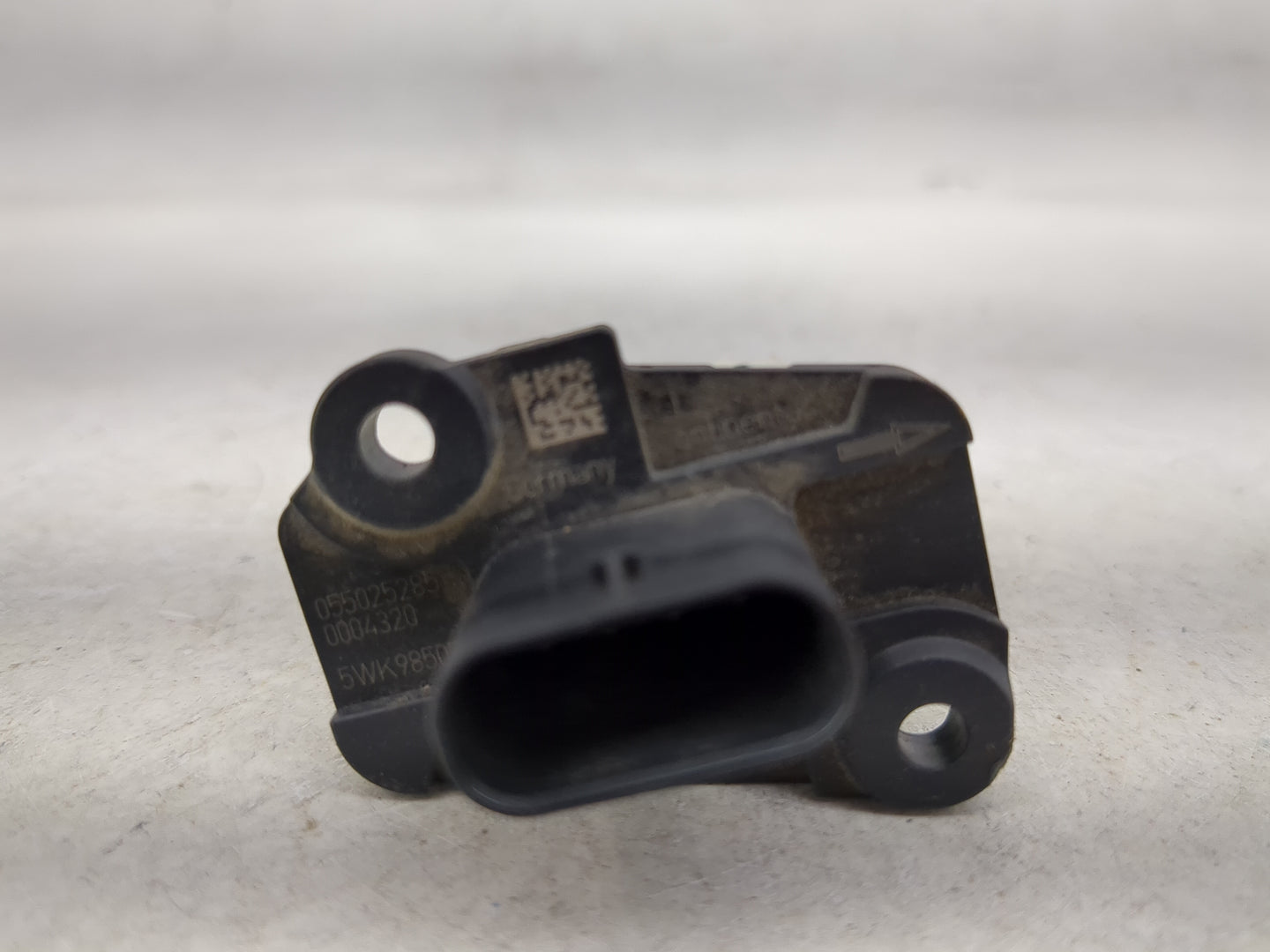 2015-2017 Chrysler 200 Mass Air Flow Meter Maf 1486639 - Oemusedautoparts1.com
