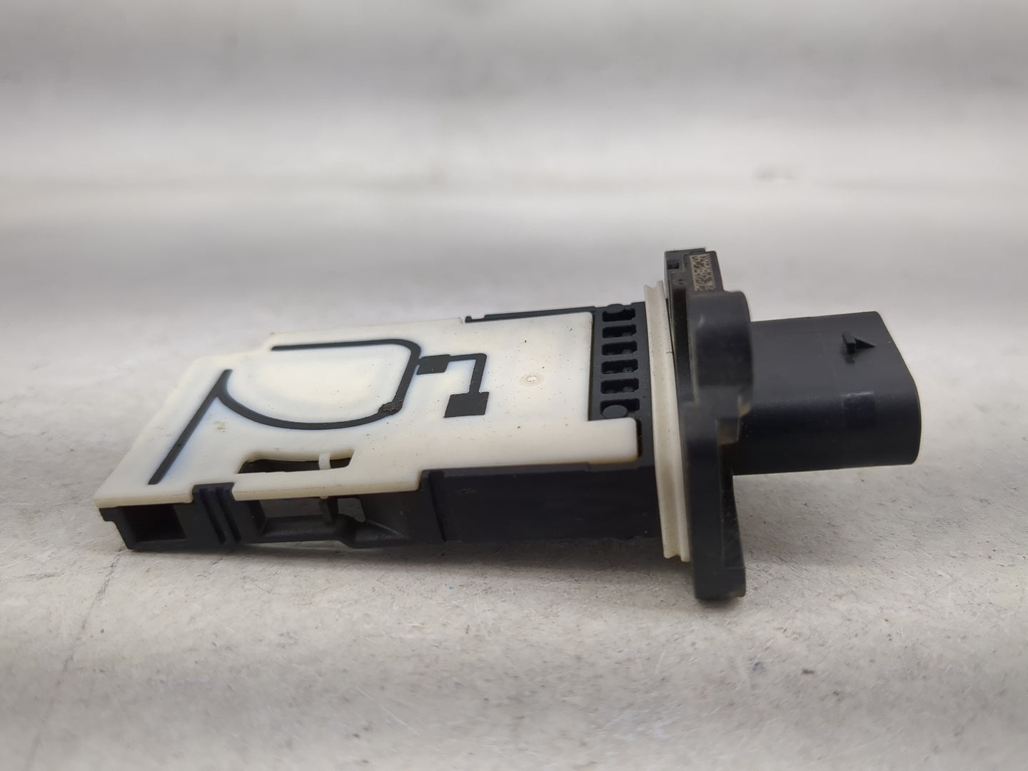 2015-2017 Chrysler 200 Mass Air Flow Meter Maf 1486639 - Oemusedautoparts1.com