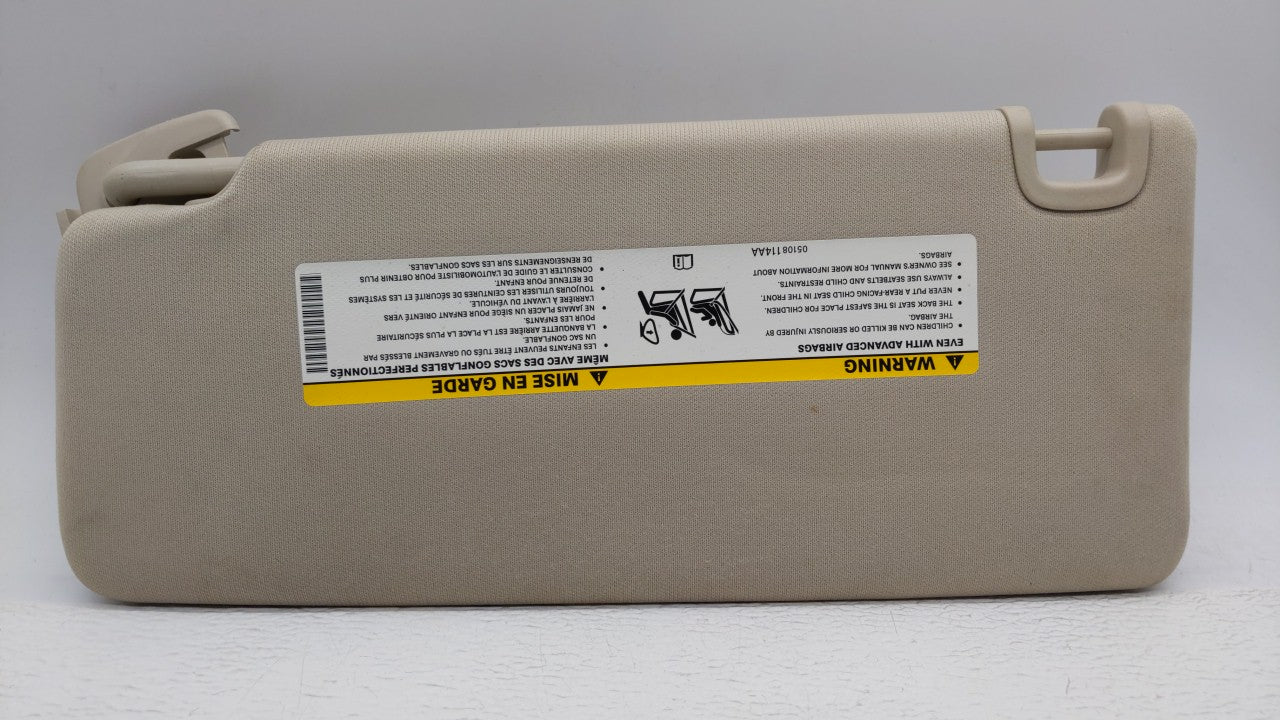 2016-2017 Chrysler 200 Sun Visor Shade Replacement Passenger Right Mirror Fits Fits 2016 2017 OEM Used Auto Parts - Oemuseda