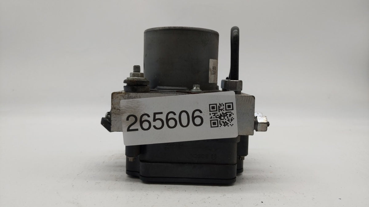 2016 Chrysler 200 Anti-Lock Brake ABS Pump Module Actuator OEM P/N:68267002AC 68293539AB Fits OEM Used Auto Parts - Oemuseda