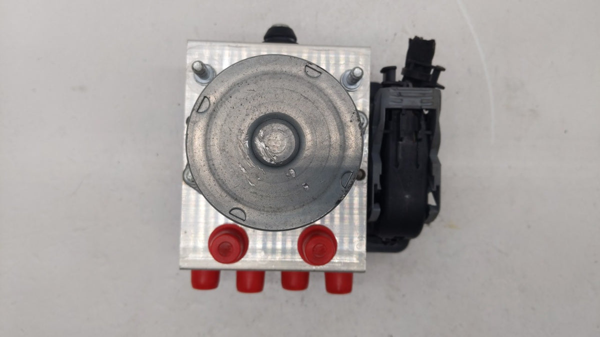 2016 Chrysler 200 Anti-Lock Brake ABS Pump Module Actuator OEM P/N:68267002AC 68293539AB Fits OEM Used Auto Parts - Oemuseda
