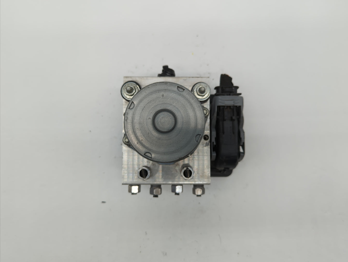 2016 Chrysler 200 ABS Pump Control Module Replacement P/N:68267002AC 68293539AB Fits OEM Used Auto Parts - Oemusedautoparts1