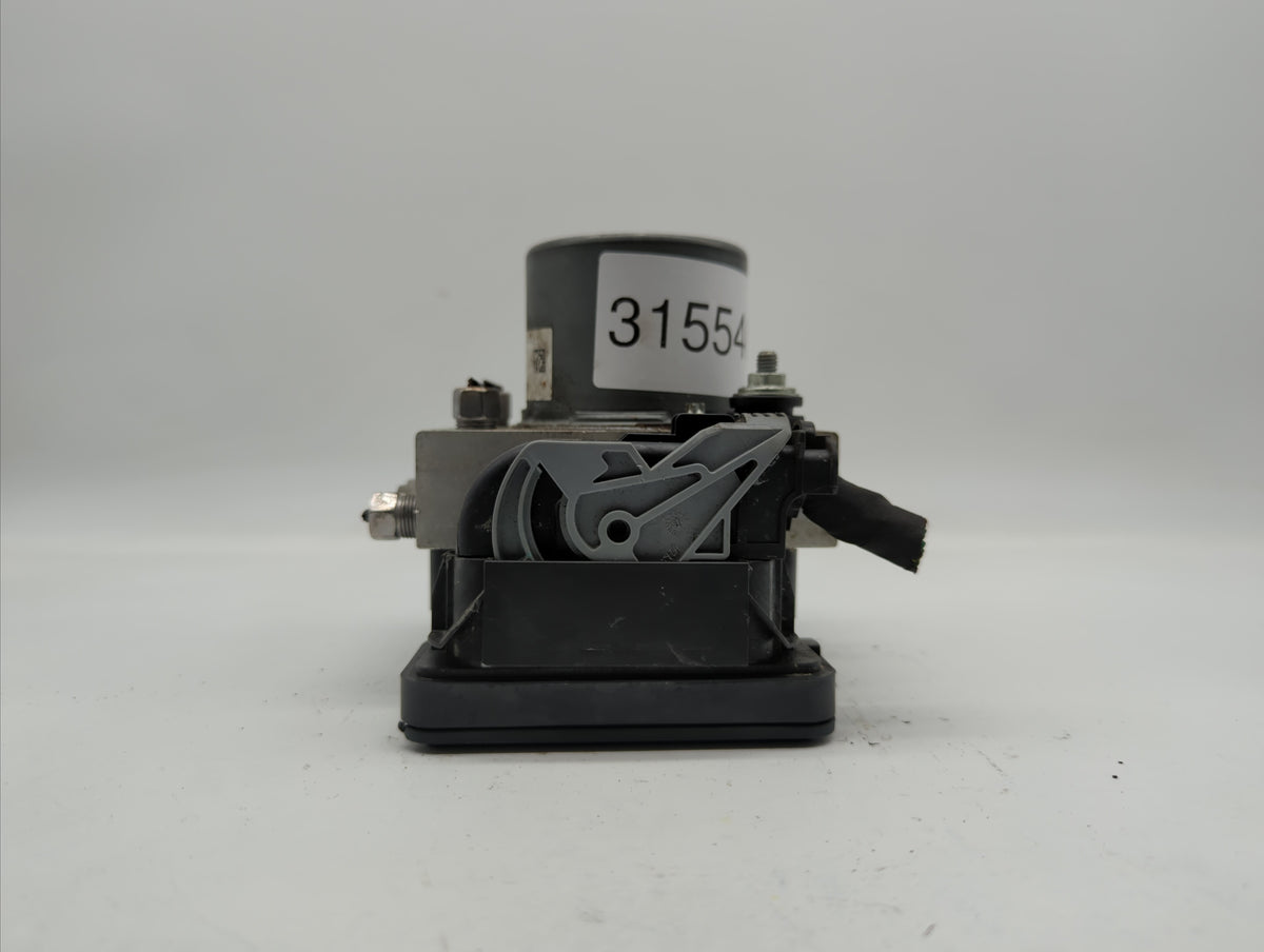 2016 Chrysler 200 Anti-Lock Brake ABS Pump Module Actuator OEM P/N:68267002AC 68293539AB Fits OEM Used Auto Parts - Oemuseda