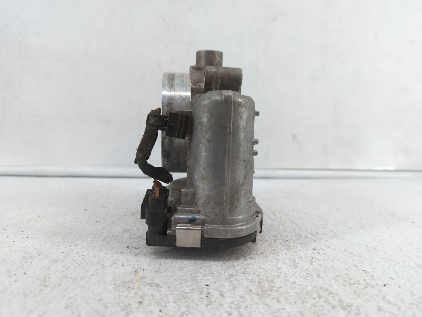 2011-2017 Chrysler 200 Throttle Body P/N:05184349AC 05184349AE, 05184349AF Fits Fits 2011 2012 2013 2014 2015 2016 2017 2018