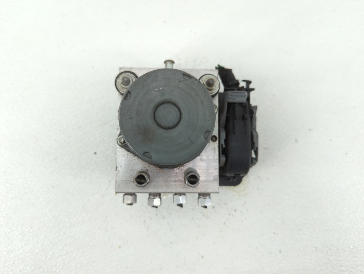 2016 Chrysler 200 Anti-Lock Brake ABS Pump Module Actuator OEM P/N:68267002AC 68293539AB Fits OEM Used Auto Parts - Oemuseda