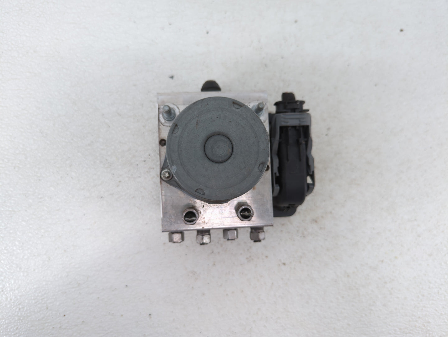 2016 Chrysler 200 ABS Pump Control Module Replacement P/N:68267002AC 68293539AB Fits OEM Used Auto Parts - Oemusedautoparts1