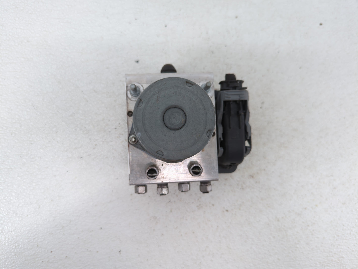 2016 Chrysler 200 ABS Pump Control Module Replacement P/N:68267002AC 68293539AB Fits OEM Used Auto Parts - Oemusedautoparts1