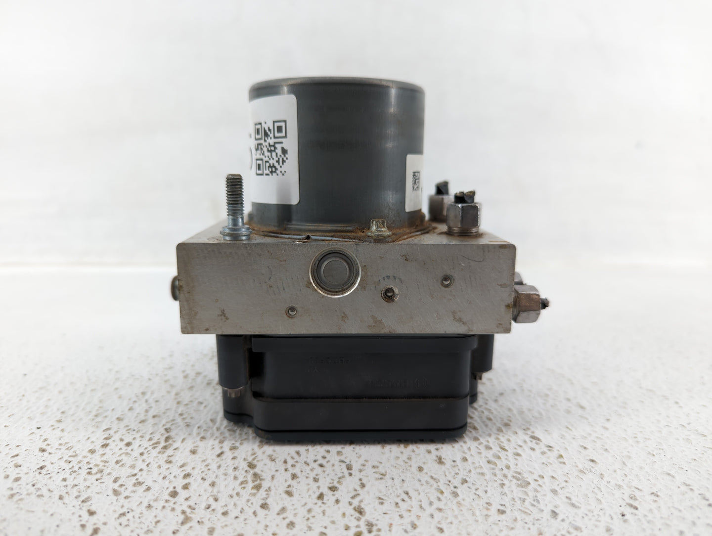 2016 Chrysler 200 ABS Pump Control Module Replacement P/N:P68267002AC 68267002AC, 68293539AB Fits OEM Used Auto Parts - Oemu
