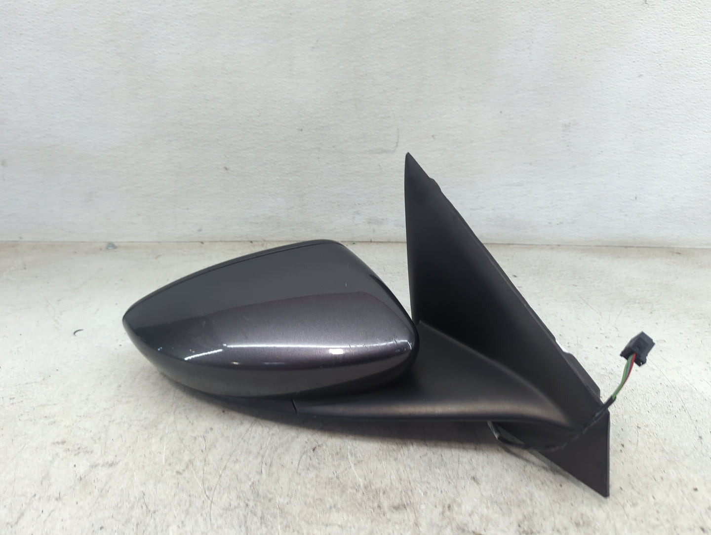 2016 Chrysler 200 Passenger Side View Mirror - Right Door Mirror OEM Used - Oemusedautoparts1.com