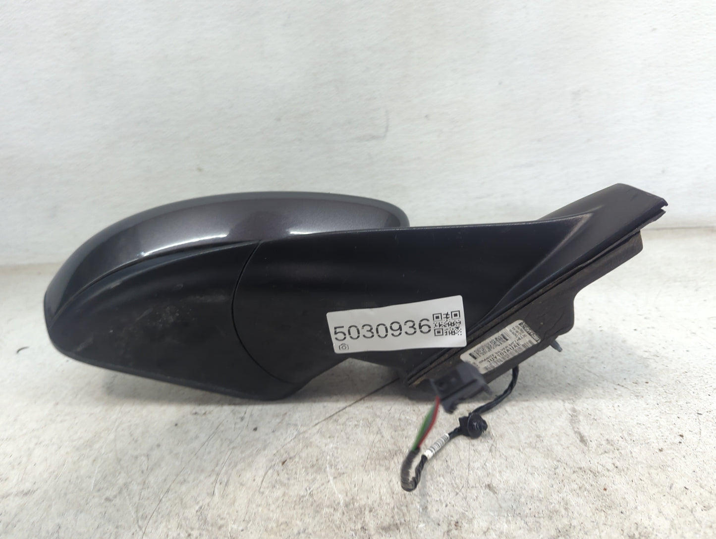 2016 Chrysler 200 Passenger Side View Mirror - Right Door Mirror OEM Used - Oemusedautoparts1.com
