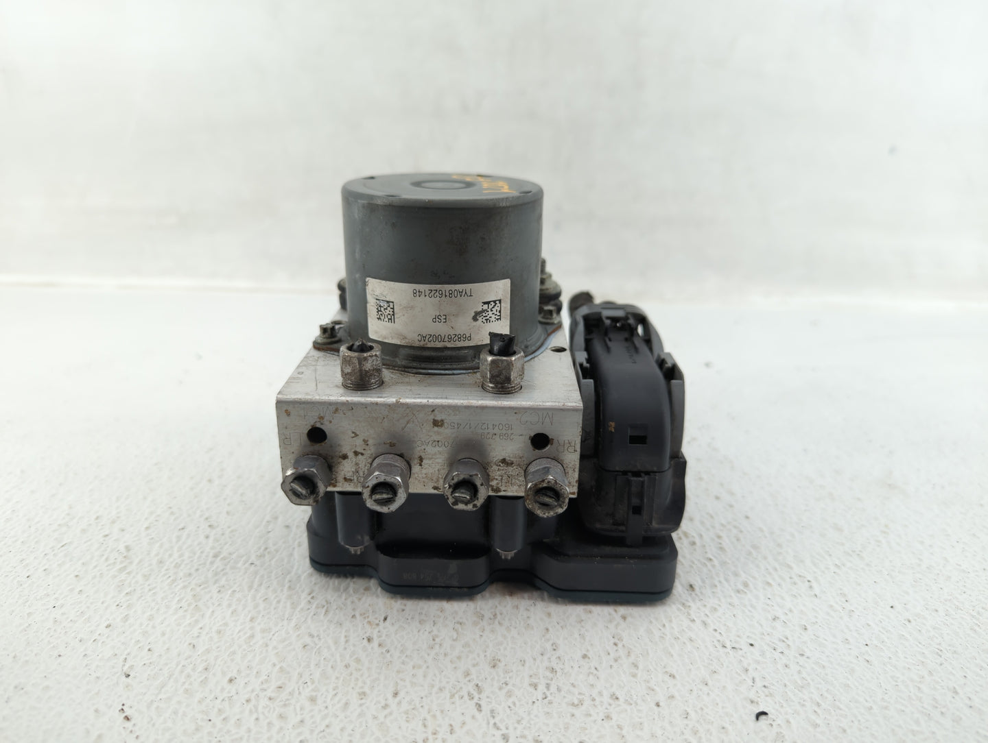 2016 Chrysler 200 ABS Pump Control Module Replacement P/N:P68267002AC Fits OEM Used Auto Parts - Oemusedautoparts1.com