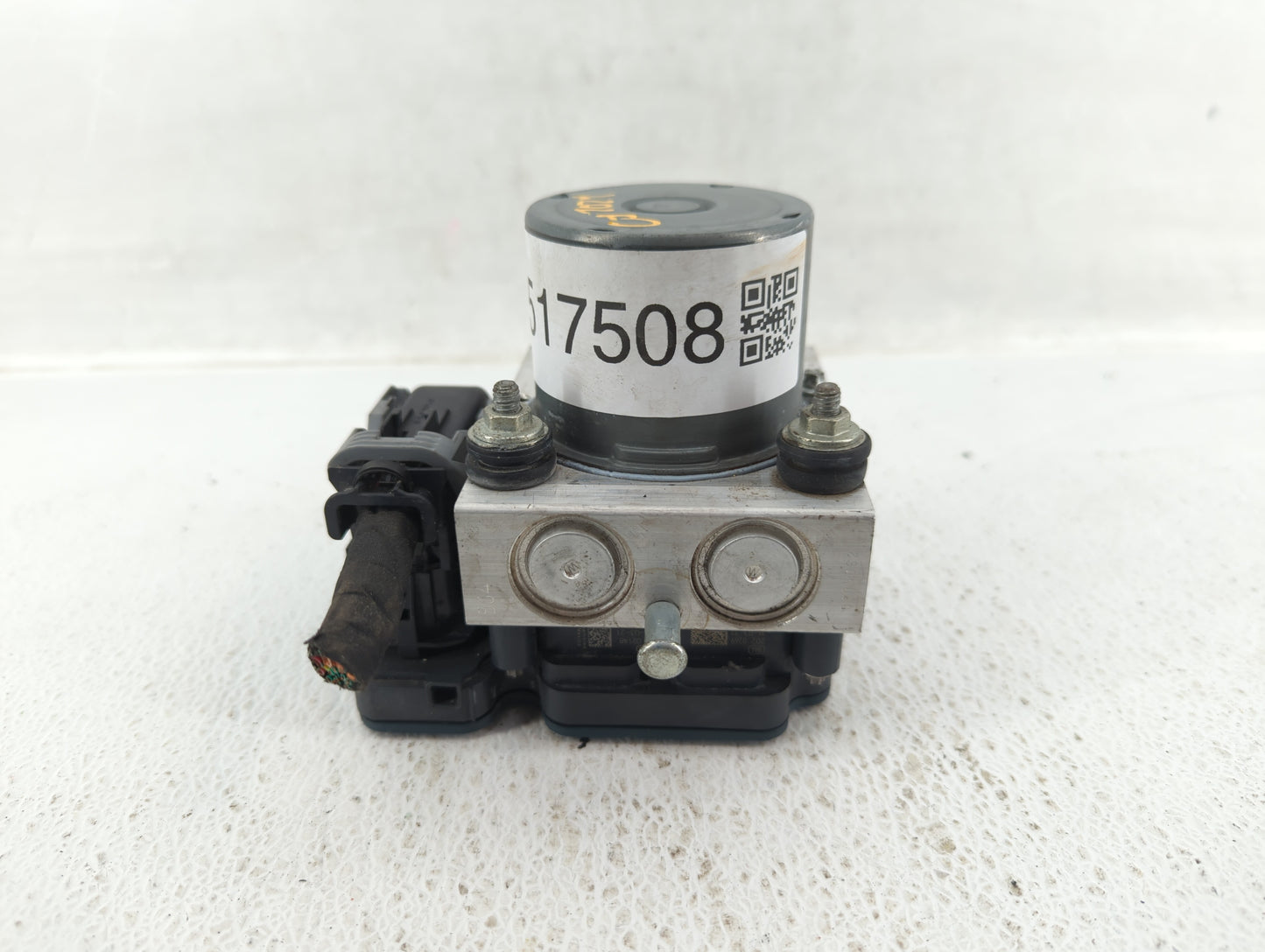2016 Chrysler 200 ABS Pump Control Module Replacement P/N:P68267002AC Fits OEM Used Auto Parts - Oemusedautoparts1.com