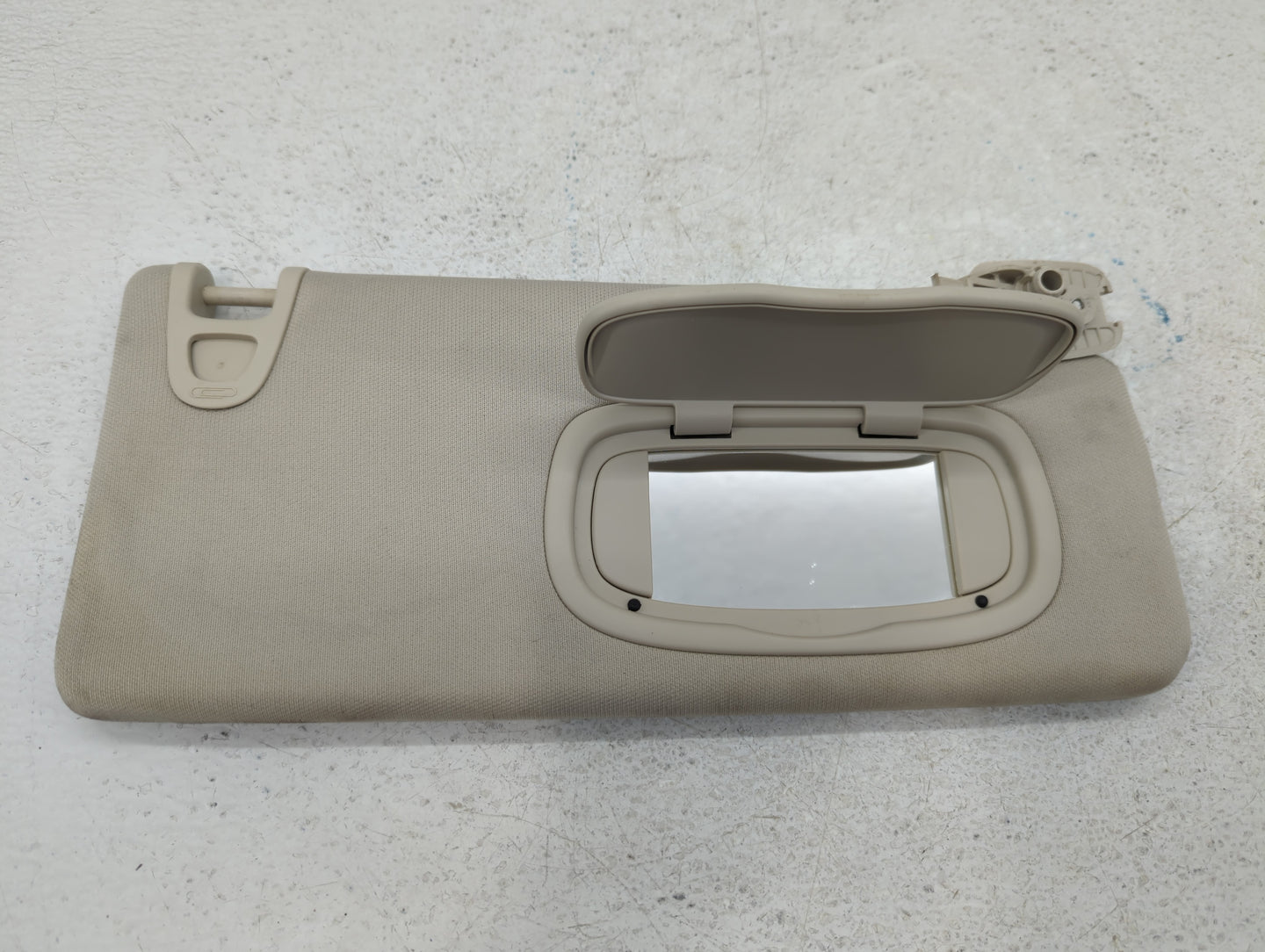 2016-2017 Chrysler 200 Sun Visor Shade Replacement Passenger Right Mirror Fits Fits 2016 2017 OEM Used Auto Parts - Oemuseda