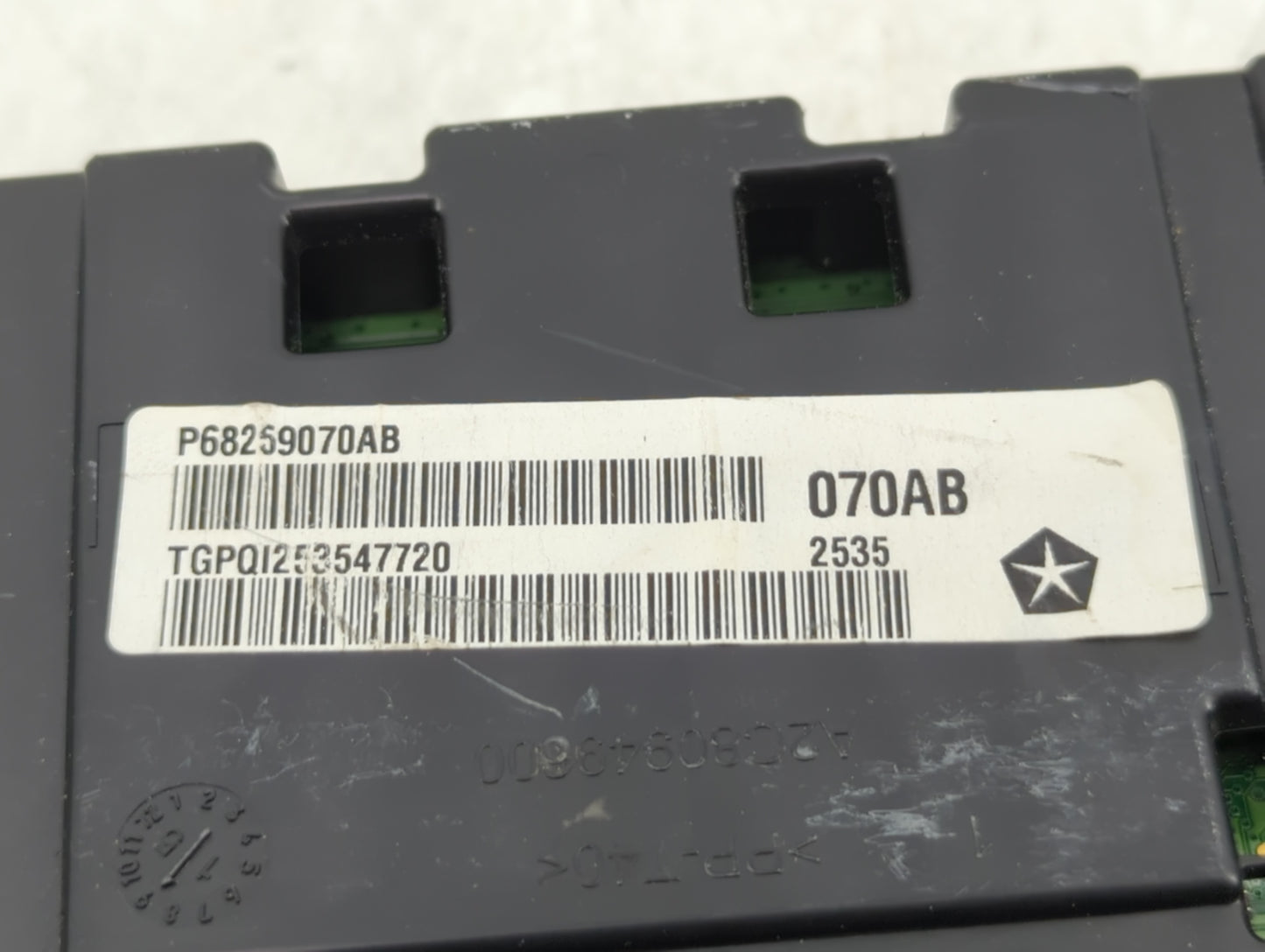 2016 Chrysler 200 Instrument Cluster Speedometer Gauges P/N:P68259070AB Fits OEM Used Auto Parts - Oemusedautoparts1.com