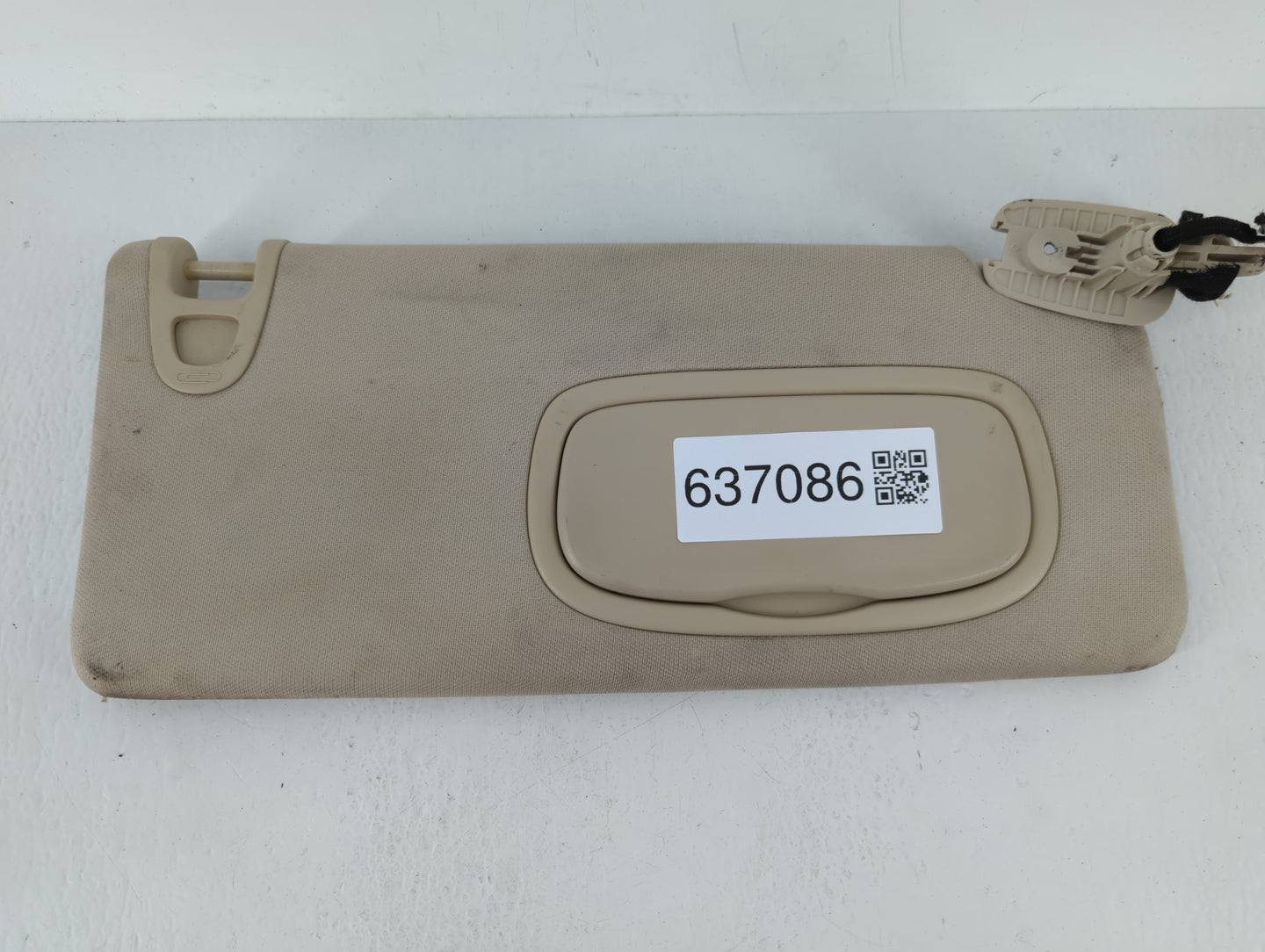 2016-2017 Chrysler 200 Sun Visor Shade Replacement Driver Left Mirror Fits Fits 2016 2017 OEM Used Auto Parts - Oemusedautop