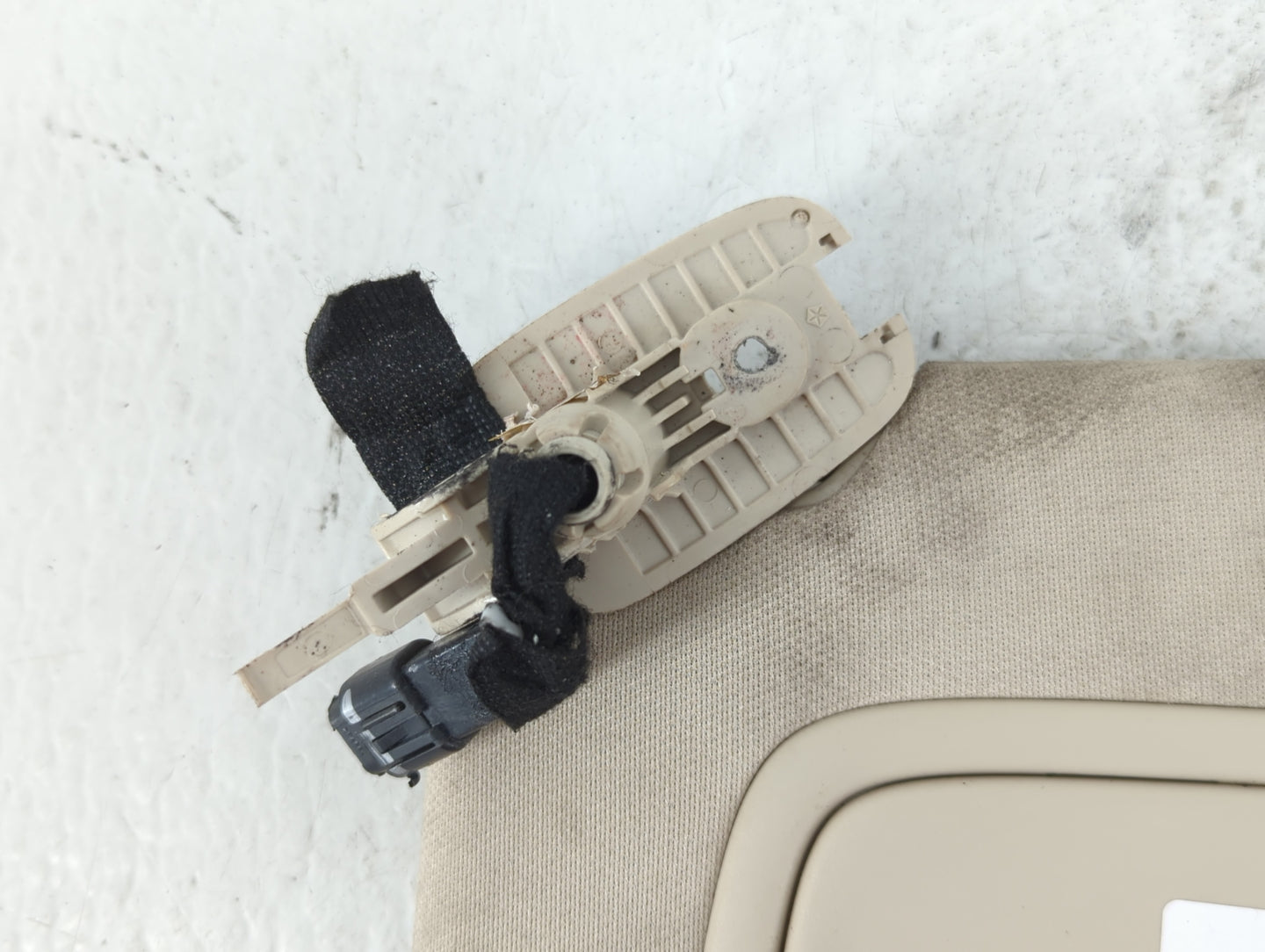 2016-2017 Chrysler 200 Sun Visor Shade Replacement Driver Left Mirror Fits Fits 2016 2017 OEM Used Auto Parts - Oemusedautop