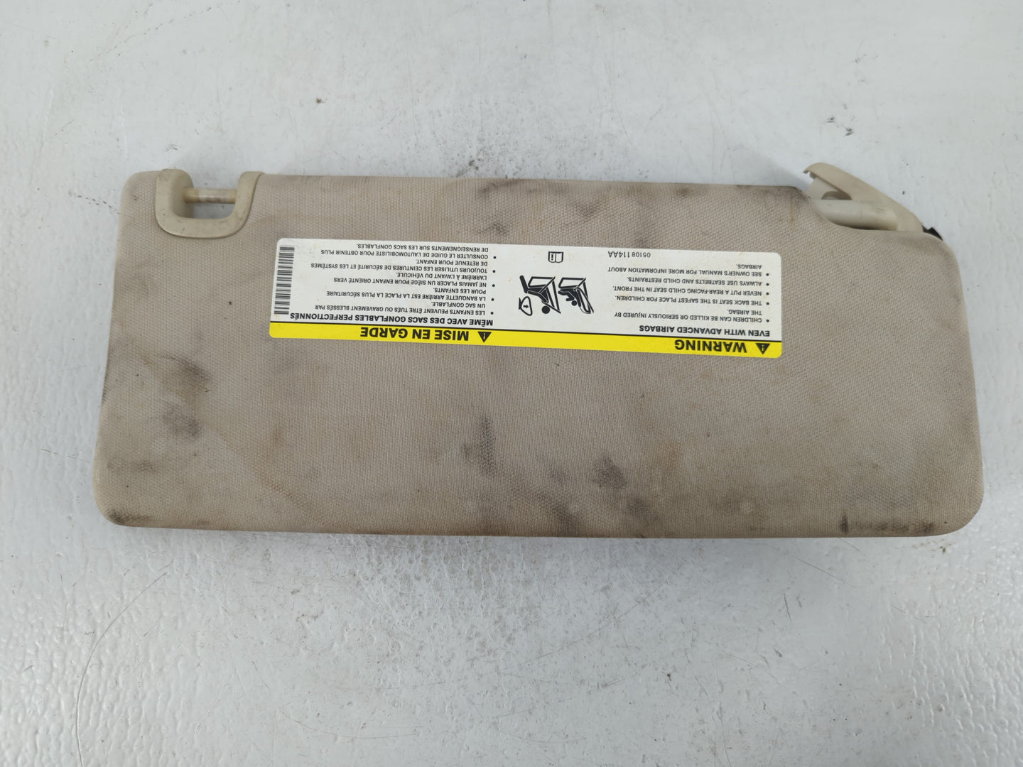 2016-2017 Chrysler 200 Sun Visor Shade Replacement Driver Left Mirror Fits Fits 2016 2017 OEM Used Auto Parts - Oemusedautop