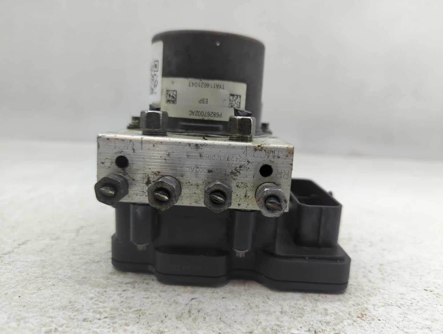2016 Chrysler 200 ABS Pump Control Module Replacement P/N:68267002AC Fits OEM Used Auto Parts - Oemusedautoparts1.com