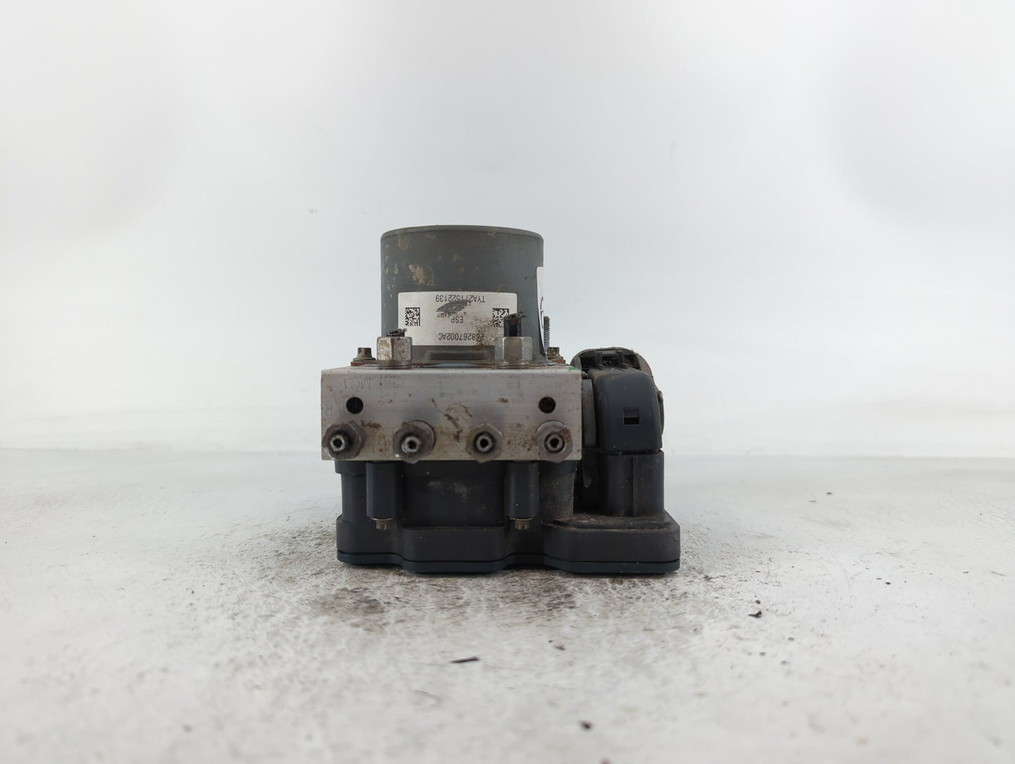 2016 Chrysler 200 ABS Pump Control Module Replacement P/N:P68267002AC Fits OEM Used Auto Parts - Oemusedautoparts1.com