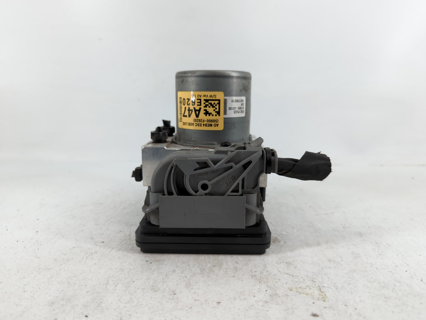 2016 Chrysler 200 ABS Pump Control Module Replacement P/N:F2589 22000 F2589 22900 Fits OEM Used Auto Parts - Oemusedautopart