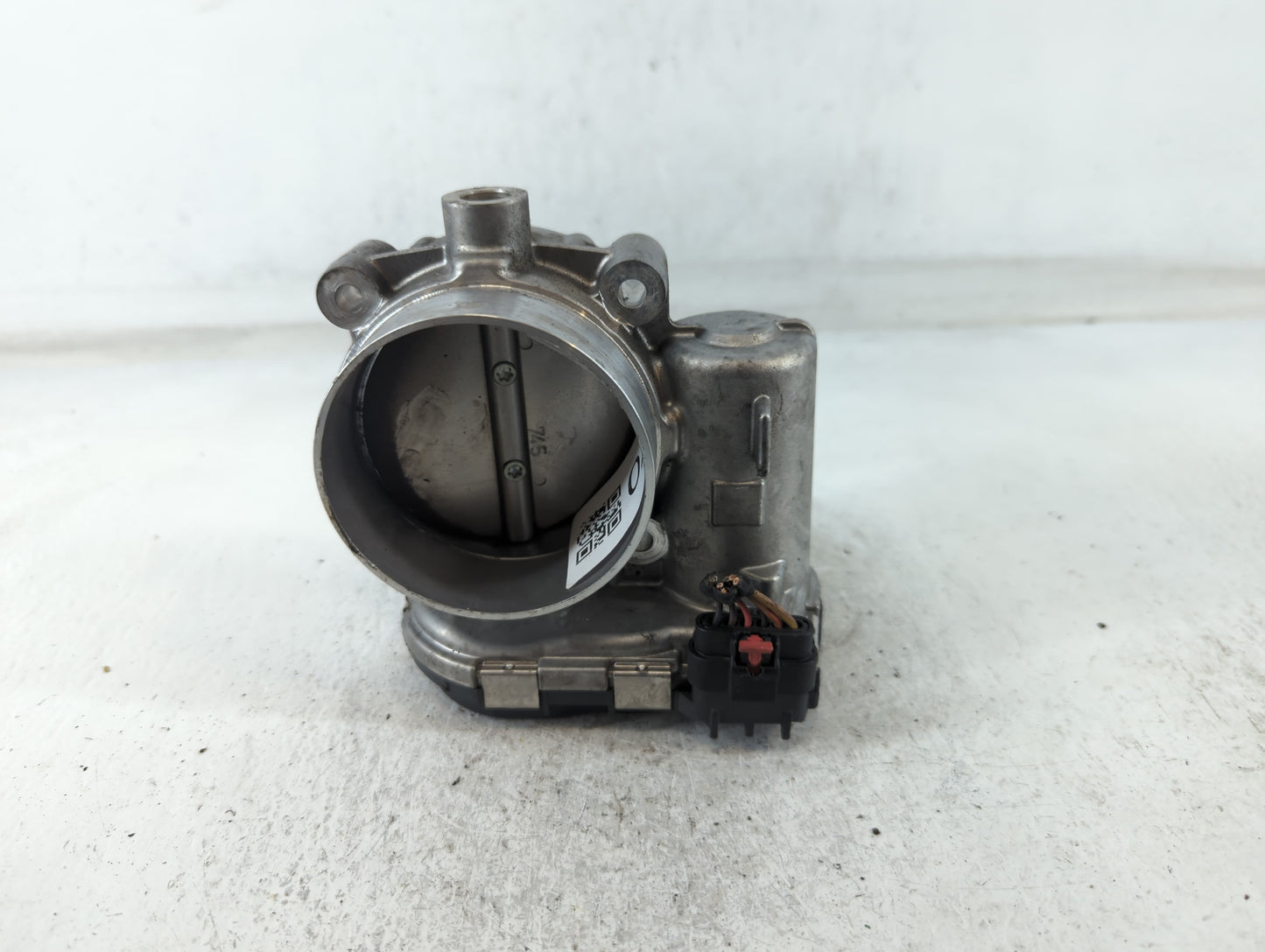 2011-2017 Chrysler 200 Throttle Body P/N:05184349AC 0 280 750 570 Fits OEM Used Auto Parts - Oemusedautoparts1.com