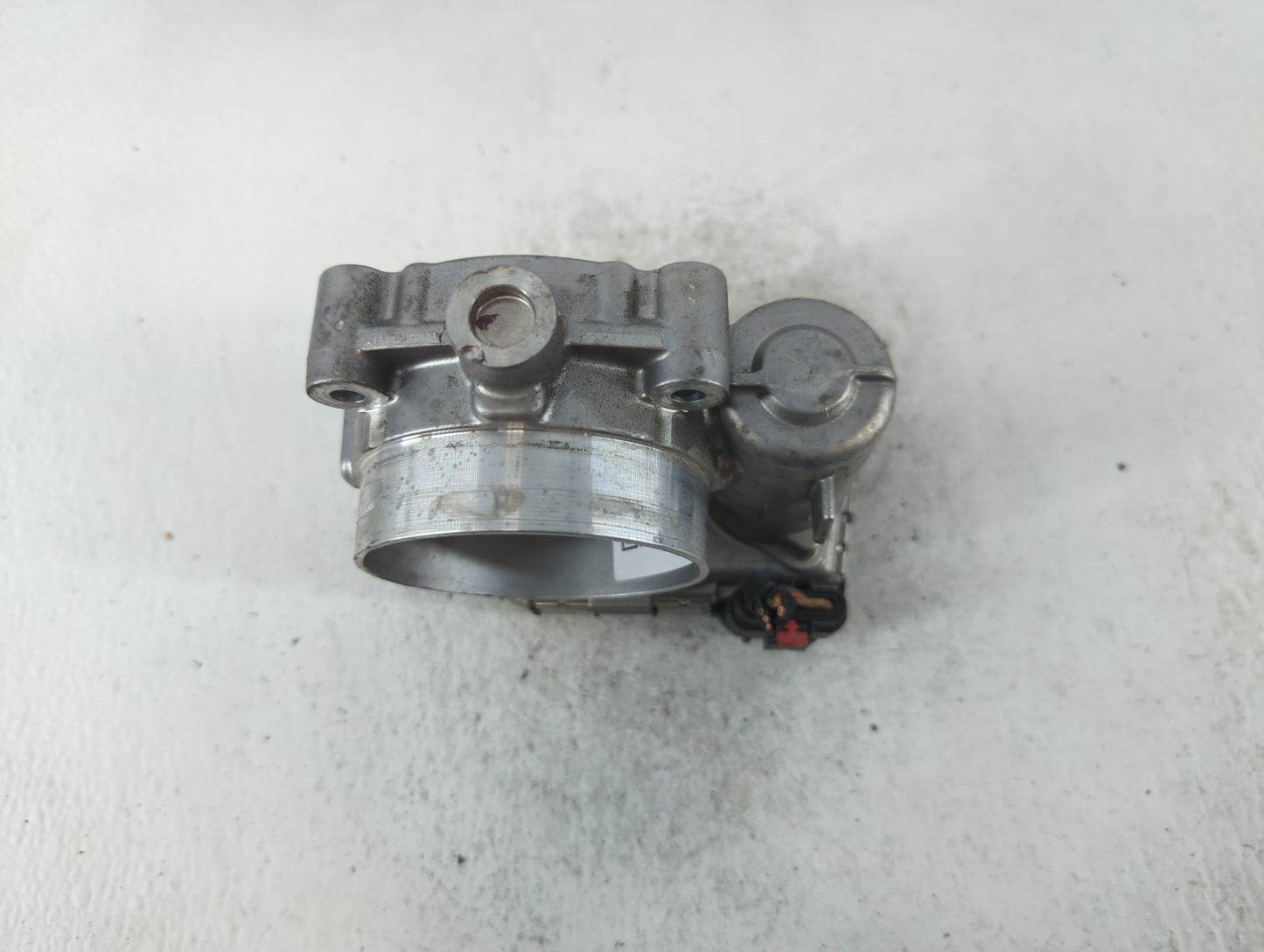 2011-2017 Chrysler 200 Throttle Body P/N:05184349AC 0 280 750 570 Fits OEM Used Auto Parts - Oemusedautoparts1.com