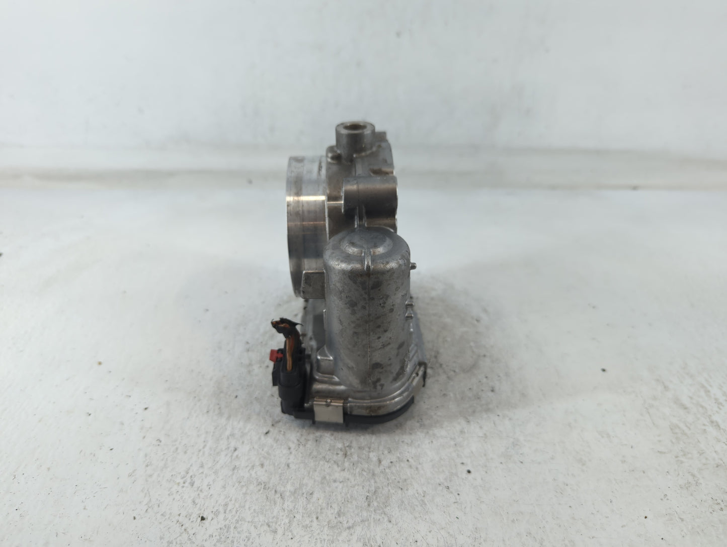 2011-2017 Chrysler 200 Throttle Body P/N:05184349AC 0 280 750 570 Fits OEM Used Auto Parts - Oemusedautoparts1.com