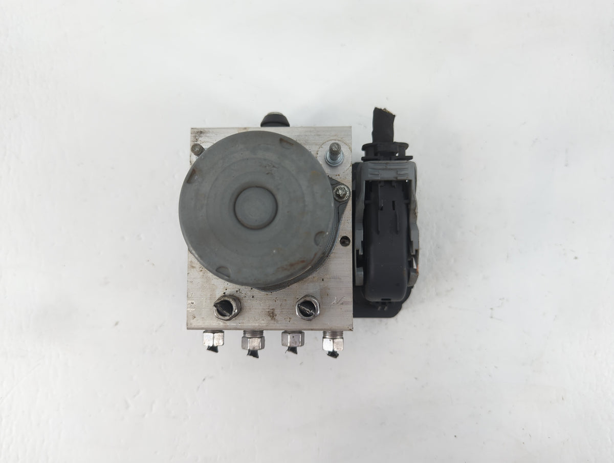 2016 Chrysler 200 Anti-Lock Brake ABS Pump Module Actuator OEM P/N:P68267002AC Fits OEM Used Auto Parts - Oemusedautoparts1.