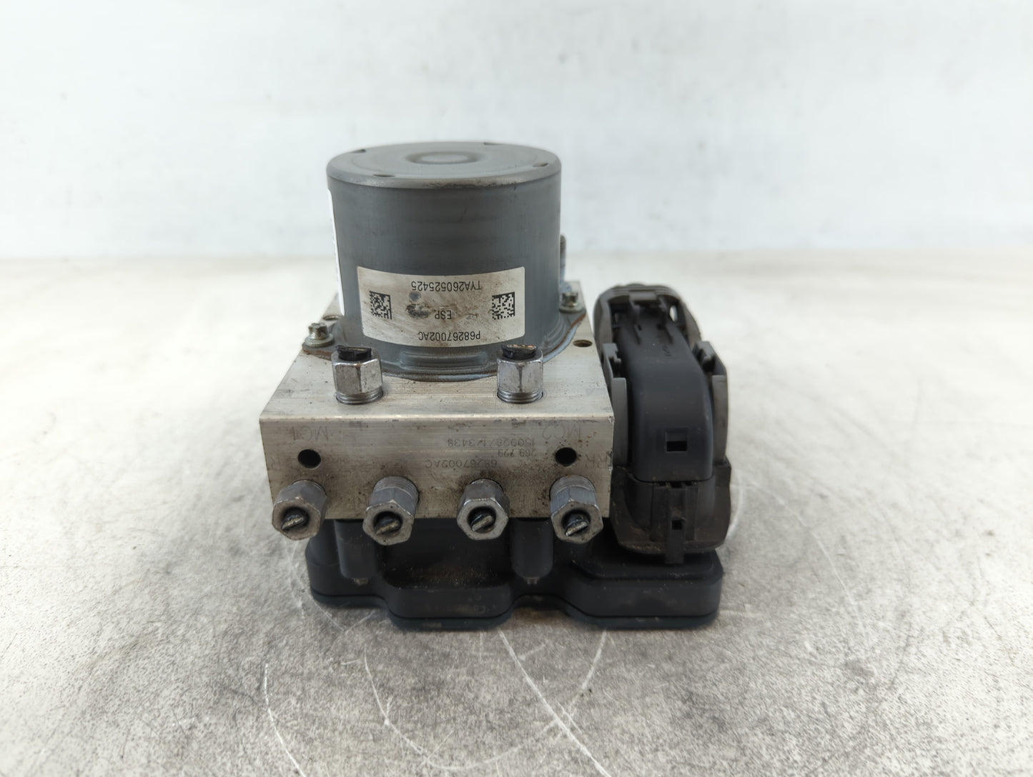 2016 Chrysler 200 ABS Pump Control Module Replacement P/N:P68267002AC Fits OEM Used Auto Parts - Oemusedautoparts1.com