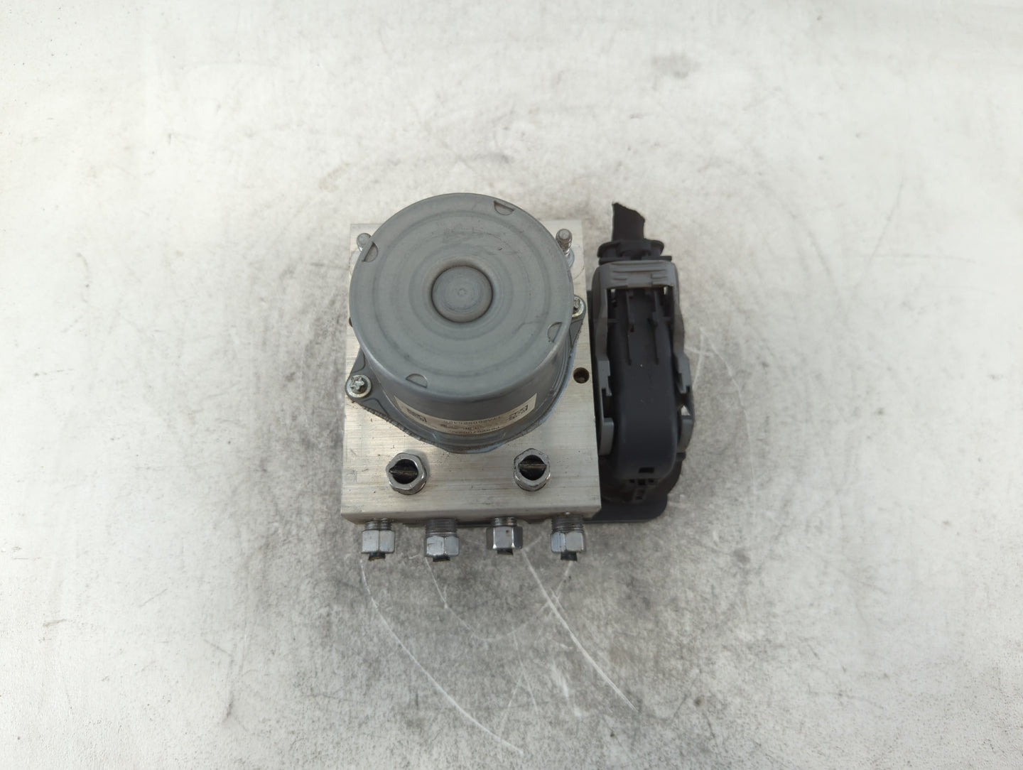 2016 Chrysler 200 ABS Pump Control Module Replacement P/N:P68267002AC Fits OEM Used Auto Parts - Oemusedautoparts1.com