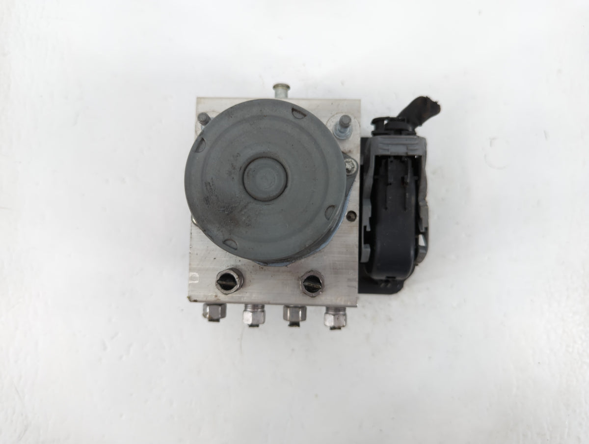 2016 Chrysler 200 Anti-Lock Brake ABS Pump Module Actuator OEM P/N:68267002AC Fits OEM Used Auto Parts - Oemusedautoparts1.c