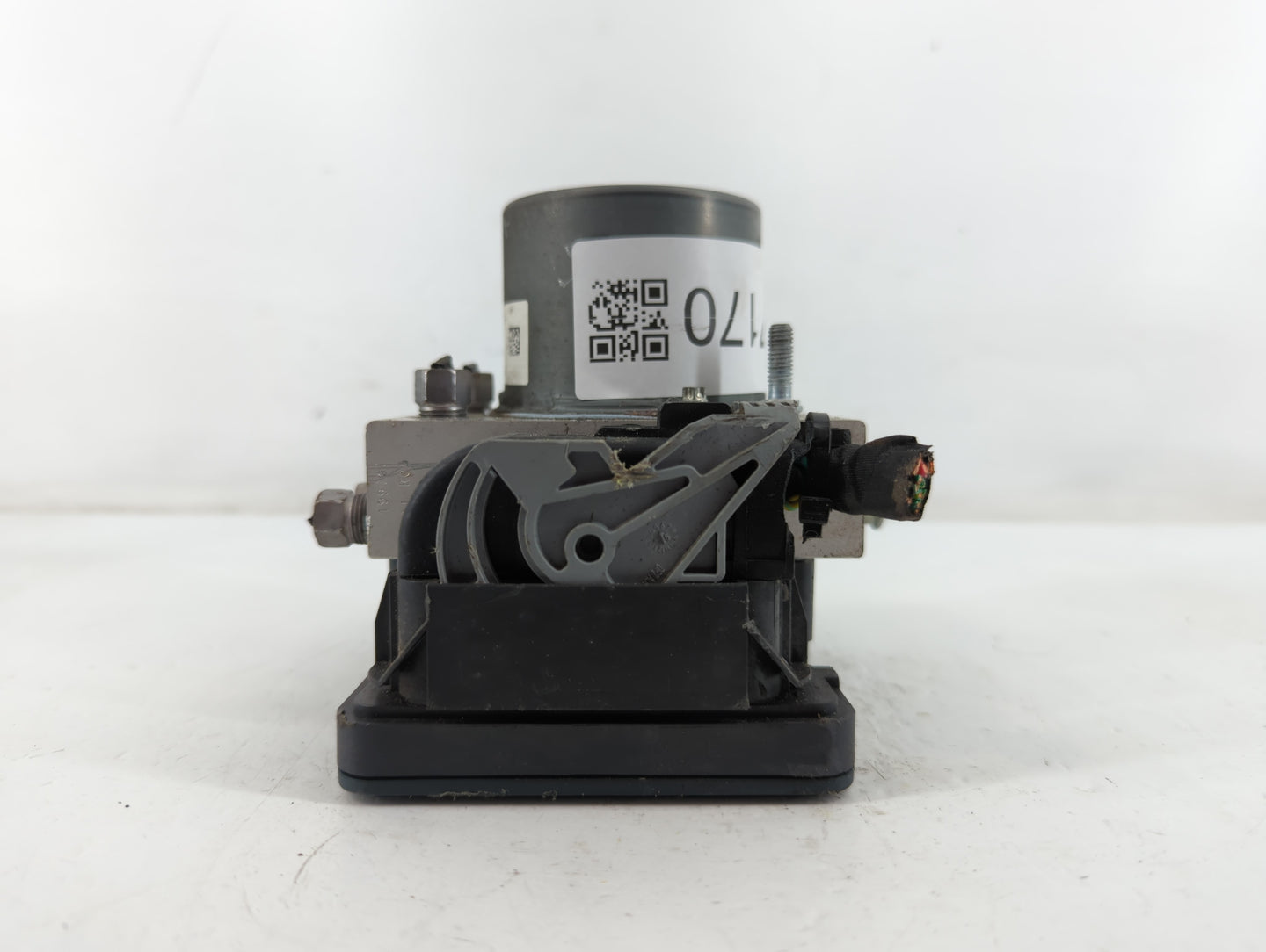2016 Chrysler 200 ABS Pump Control Module Replacement P/N:68267002AC Fits OEM Used Auto Parts - Oemusedautoparts1.com
